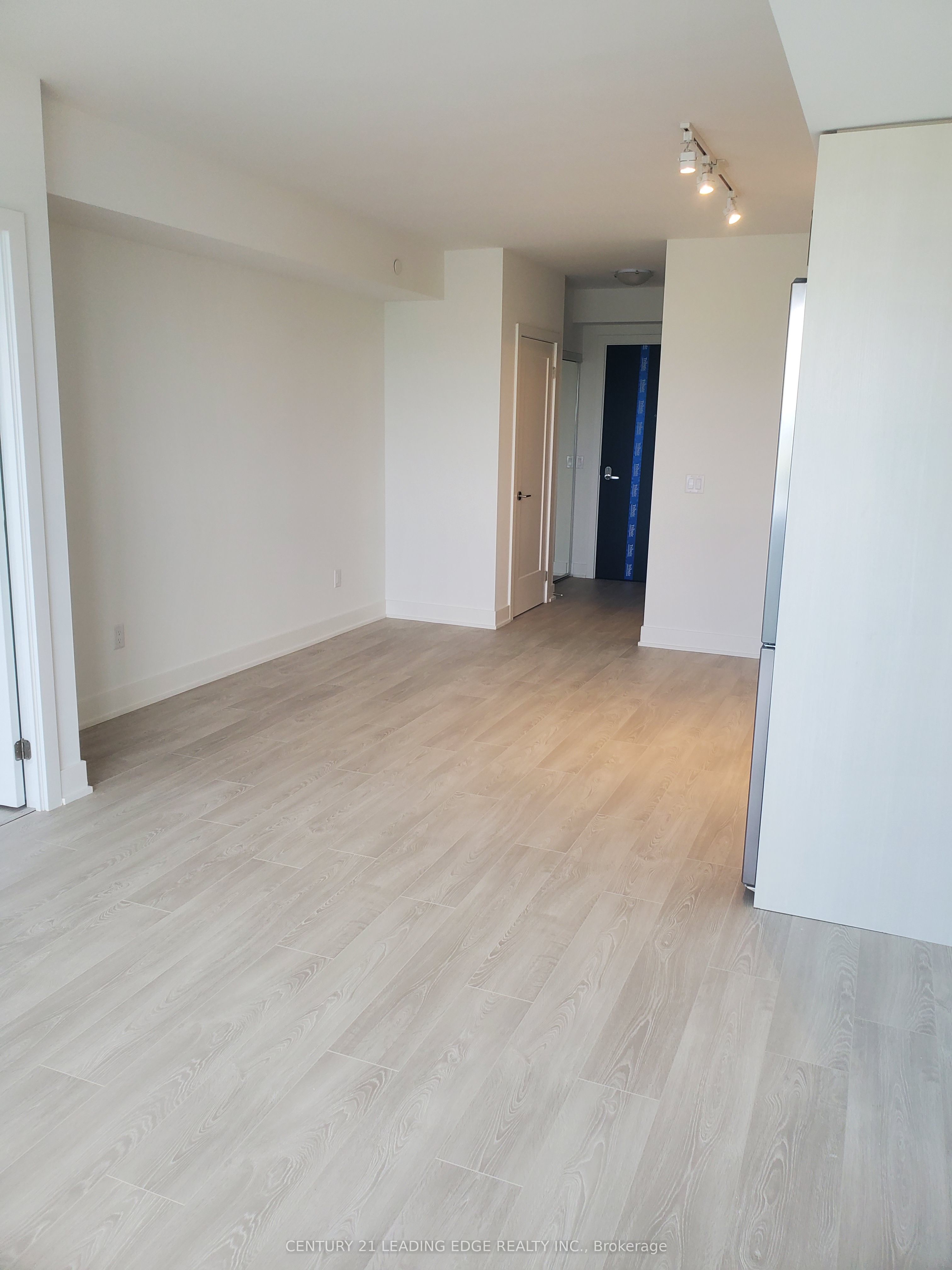 2545 Simcoe Street 1236 Property Photo 12
