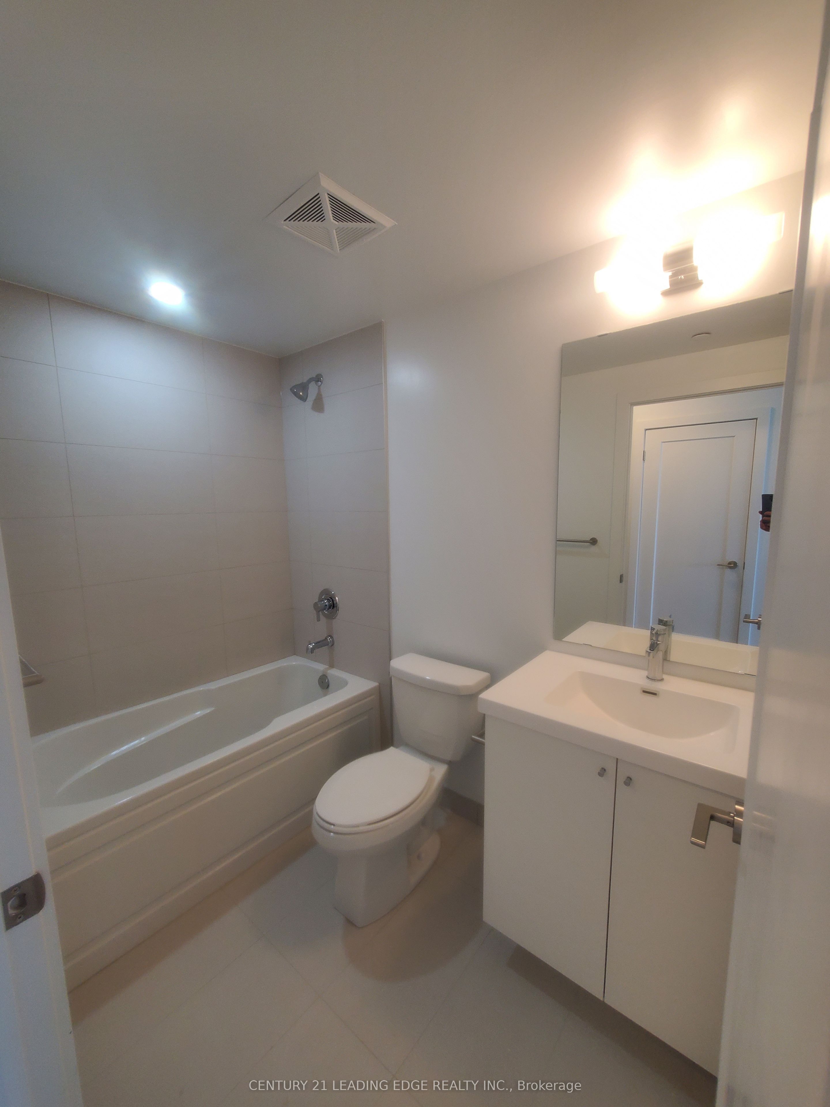 2545 Simcoe Street 1236 Property Photo 15