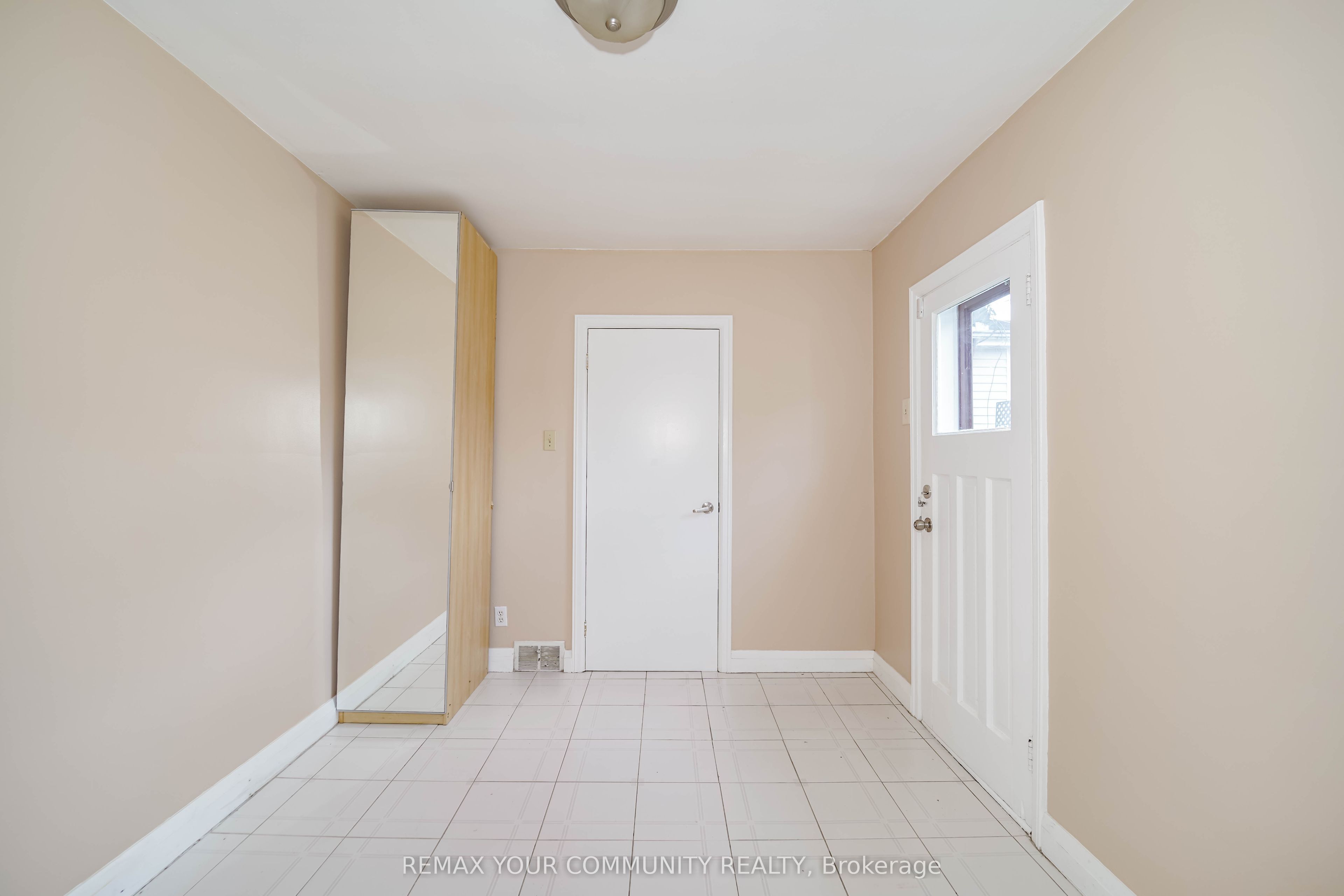 1378 Danforth Avenue Property Photo 12