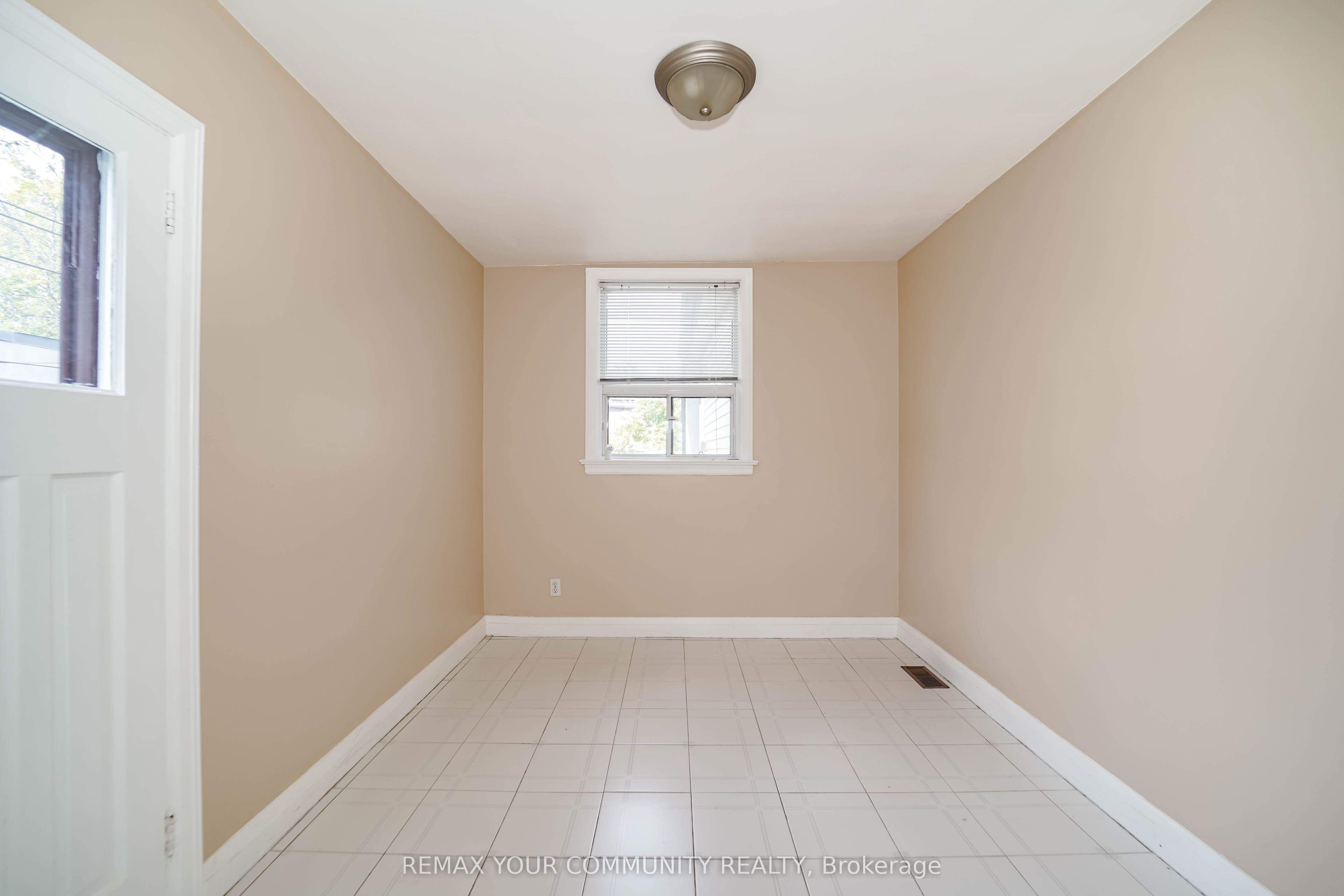 1378 Danforth Avenue Property Photo 14