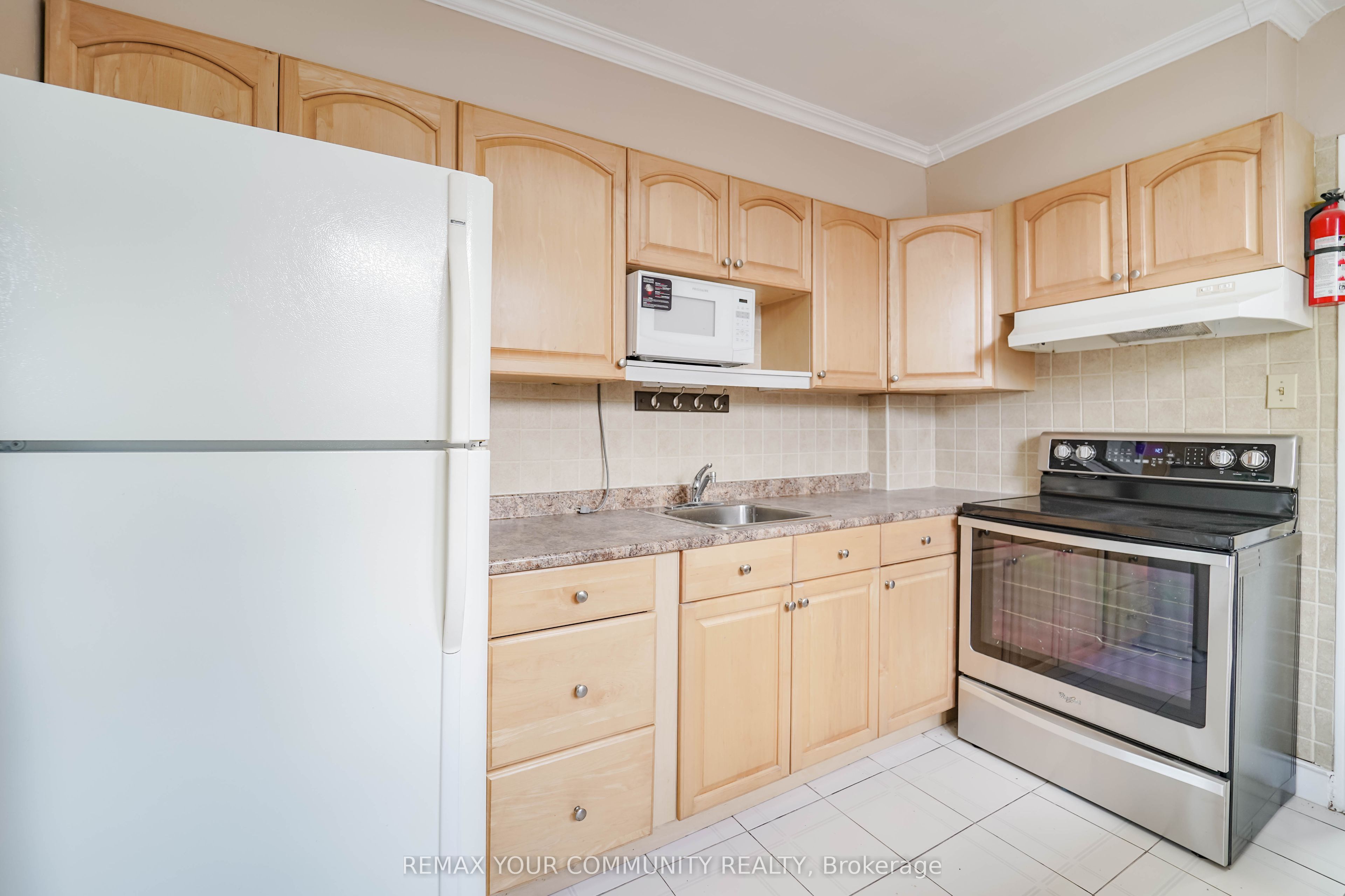 1378 Danforth Avenue Property Photo 20