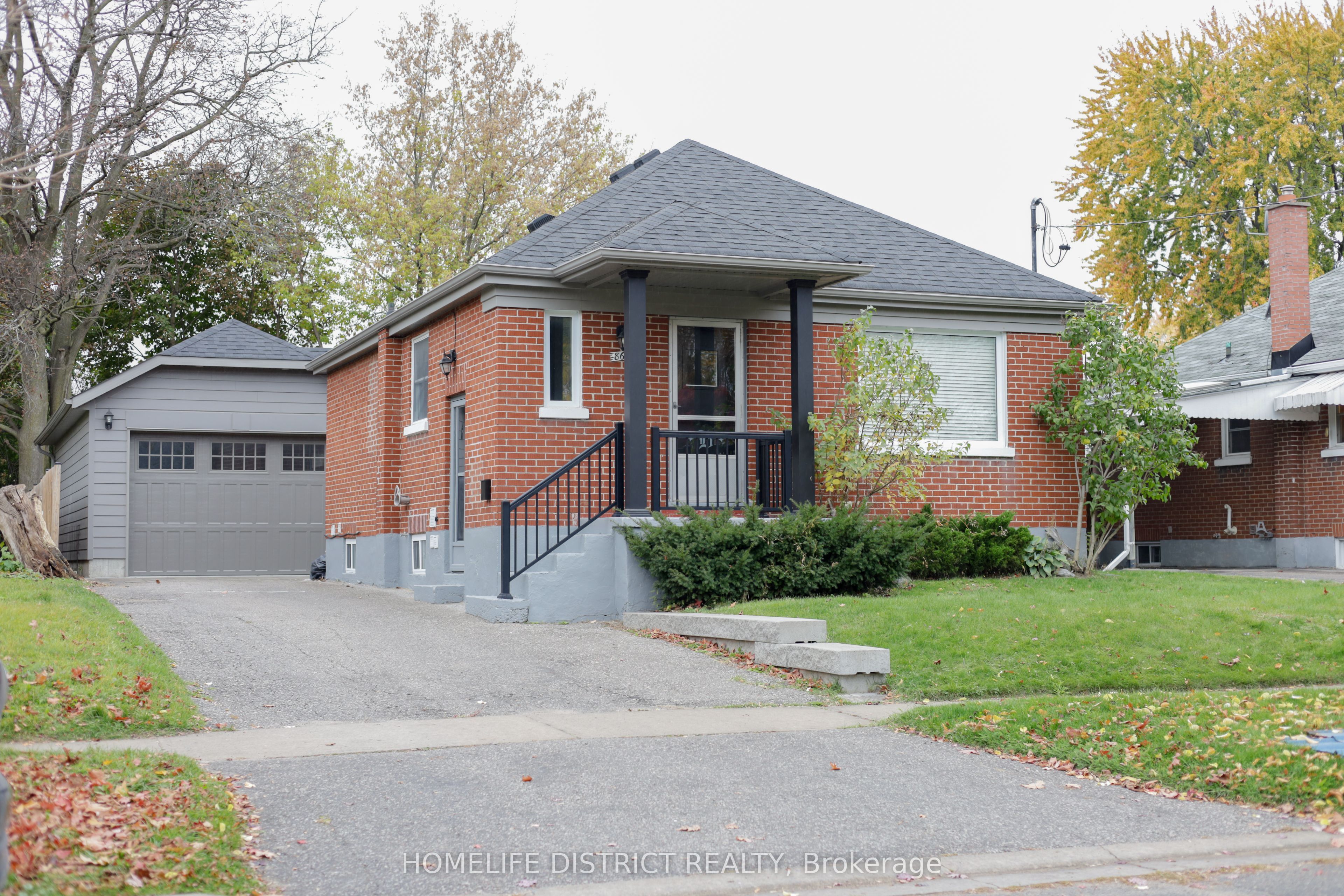 864 Grierson Street Property Photo 1