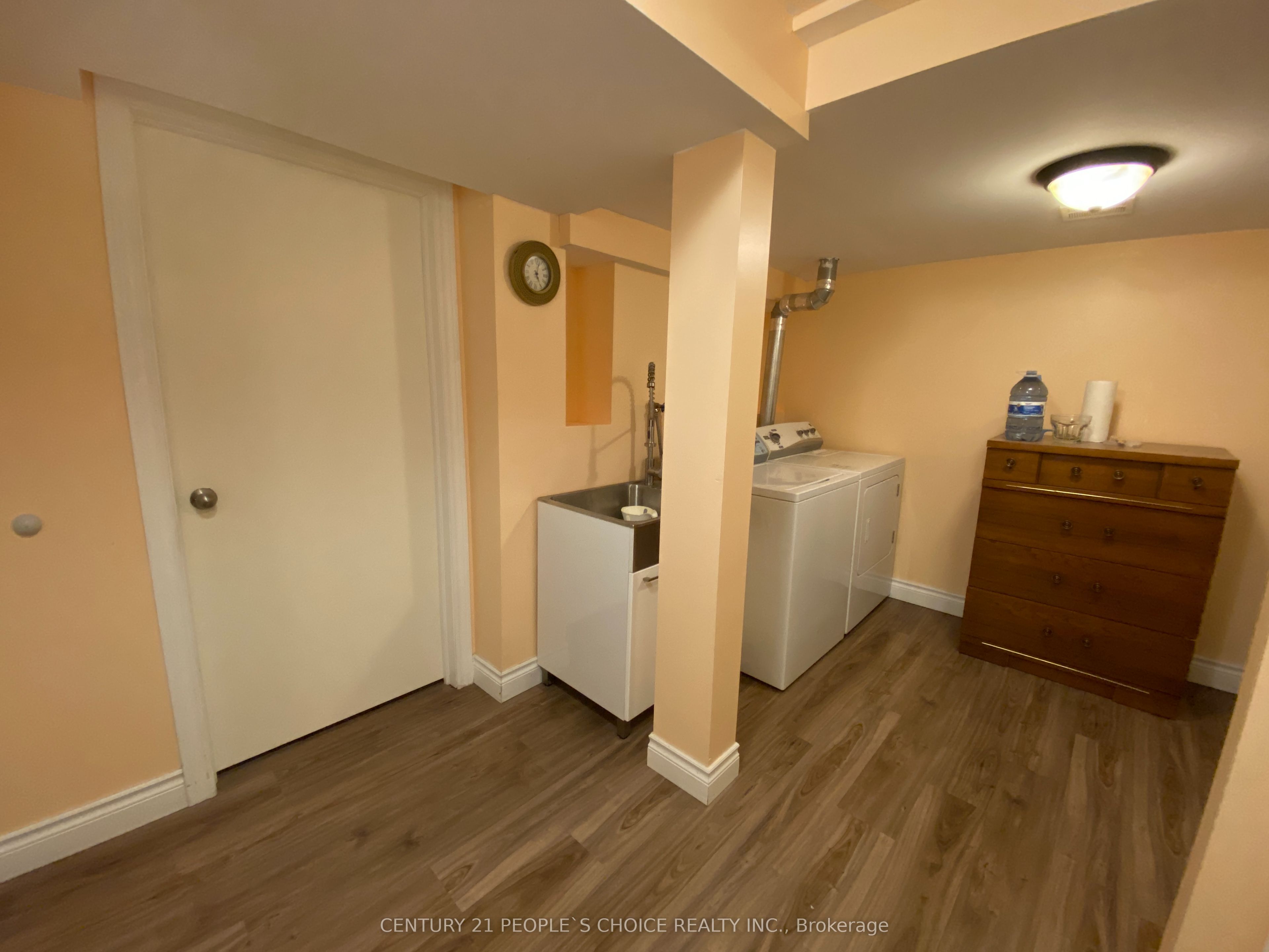 128 Greenwich Square Unit1 Property Photo 28