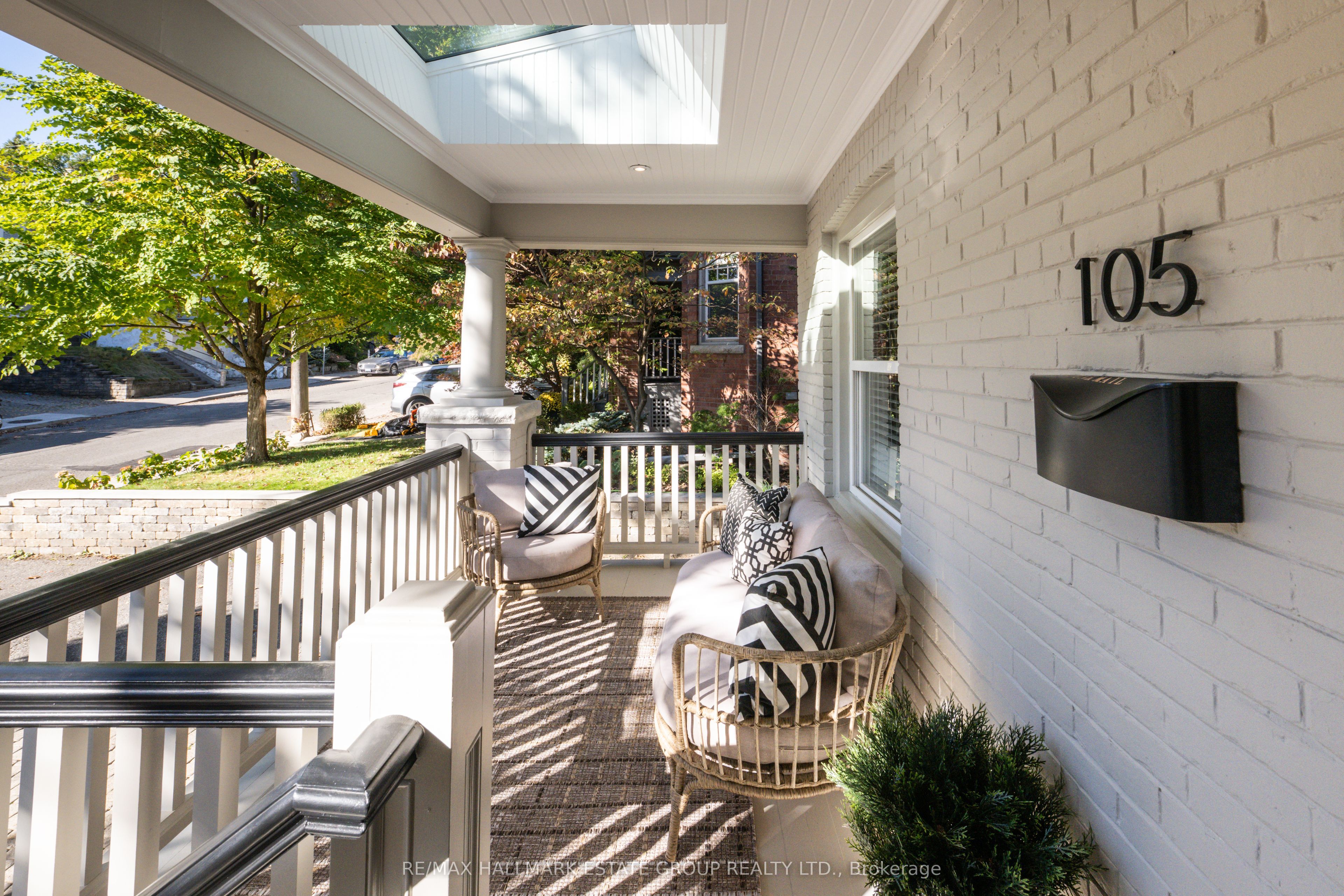 105 Lee Avenue Property Photo 3