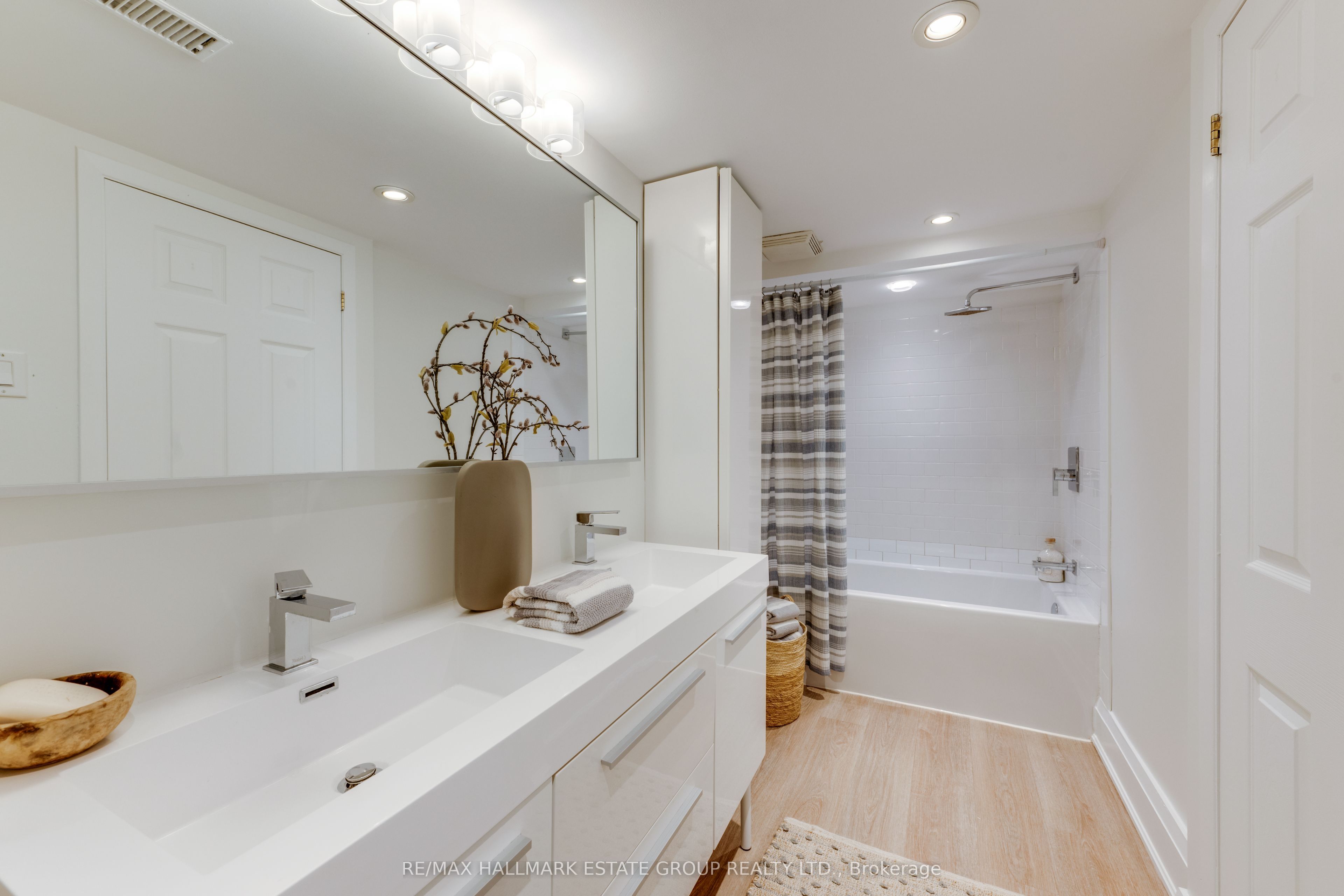 105 Lee Avenue Property Photo 40