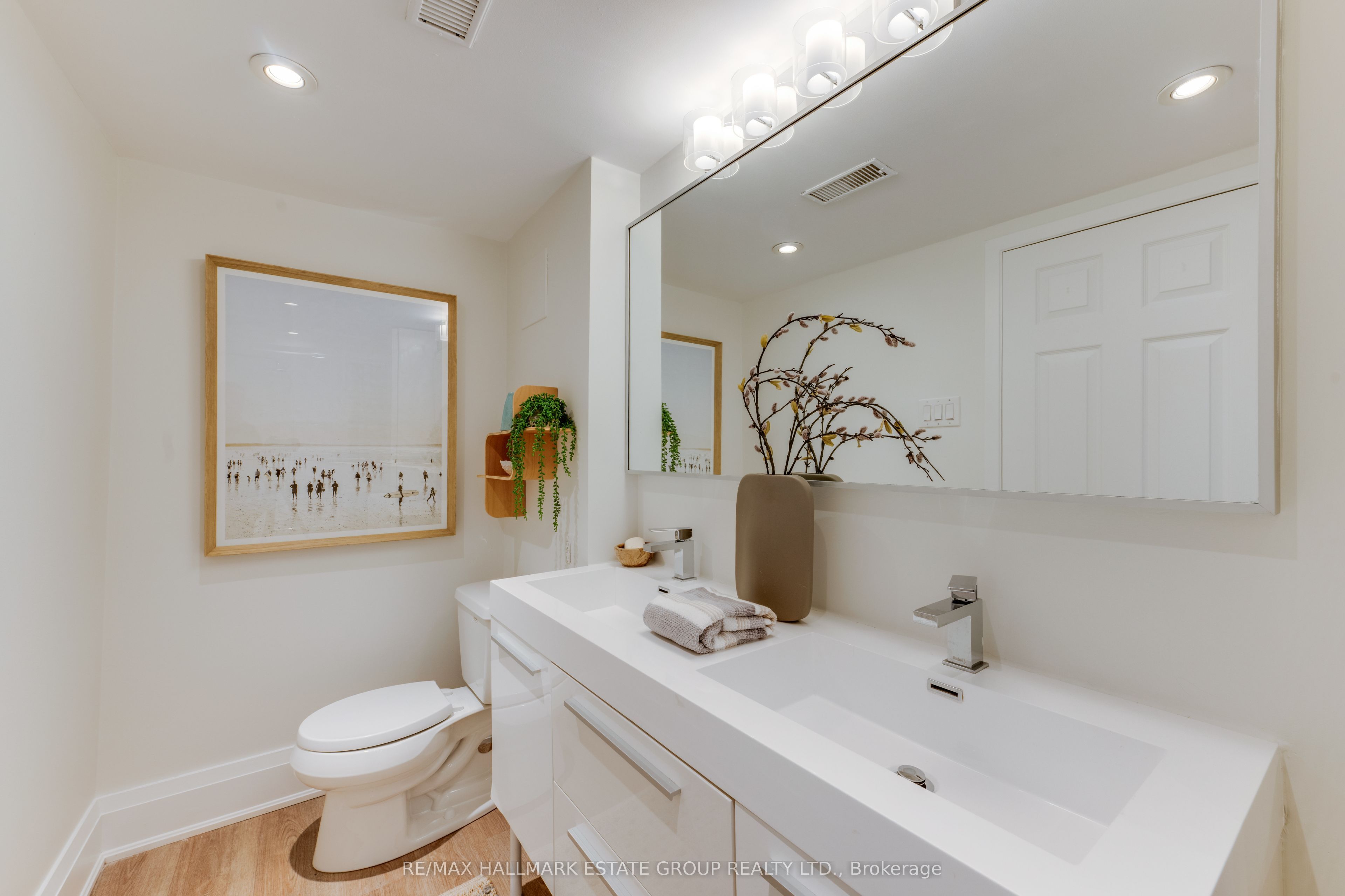105 Lee Avenue Property Photo 41