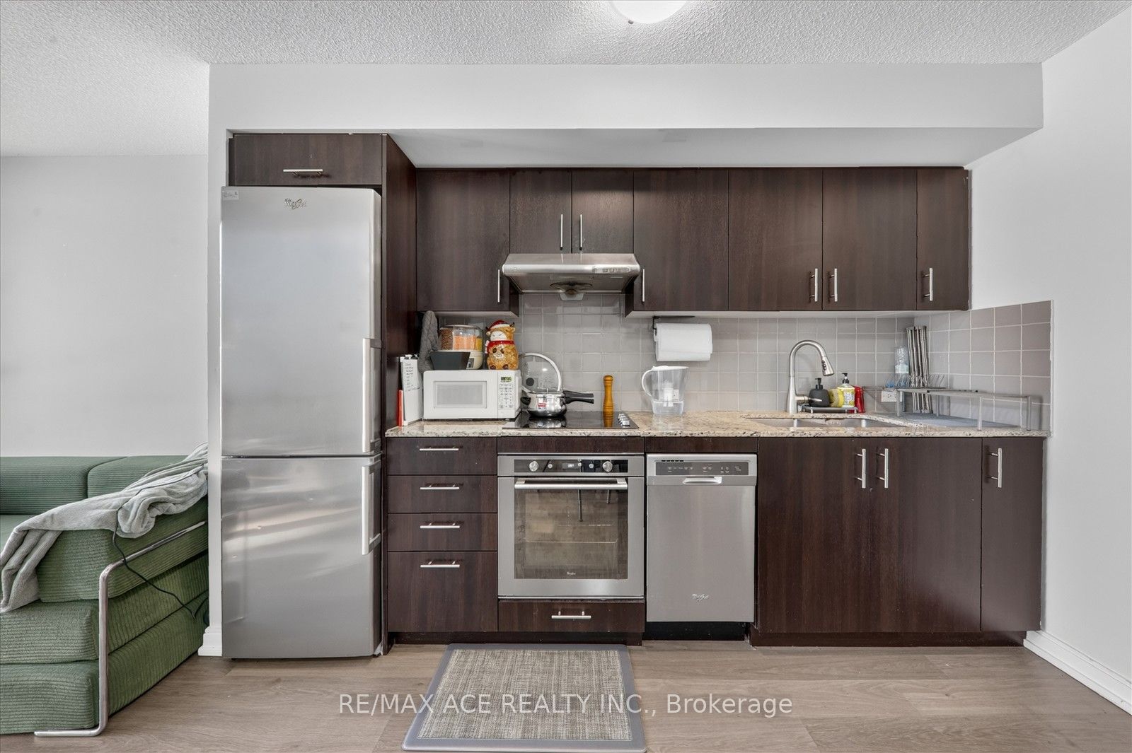 E14124570 Property Photo 10