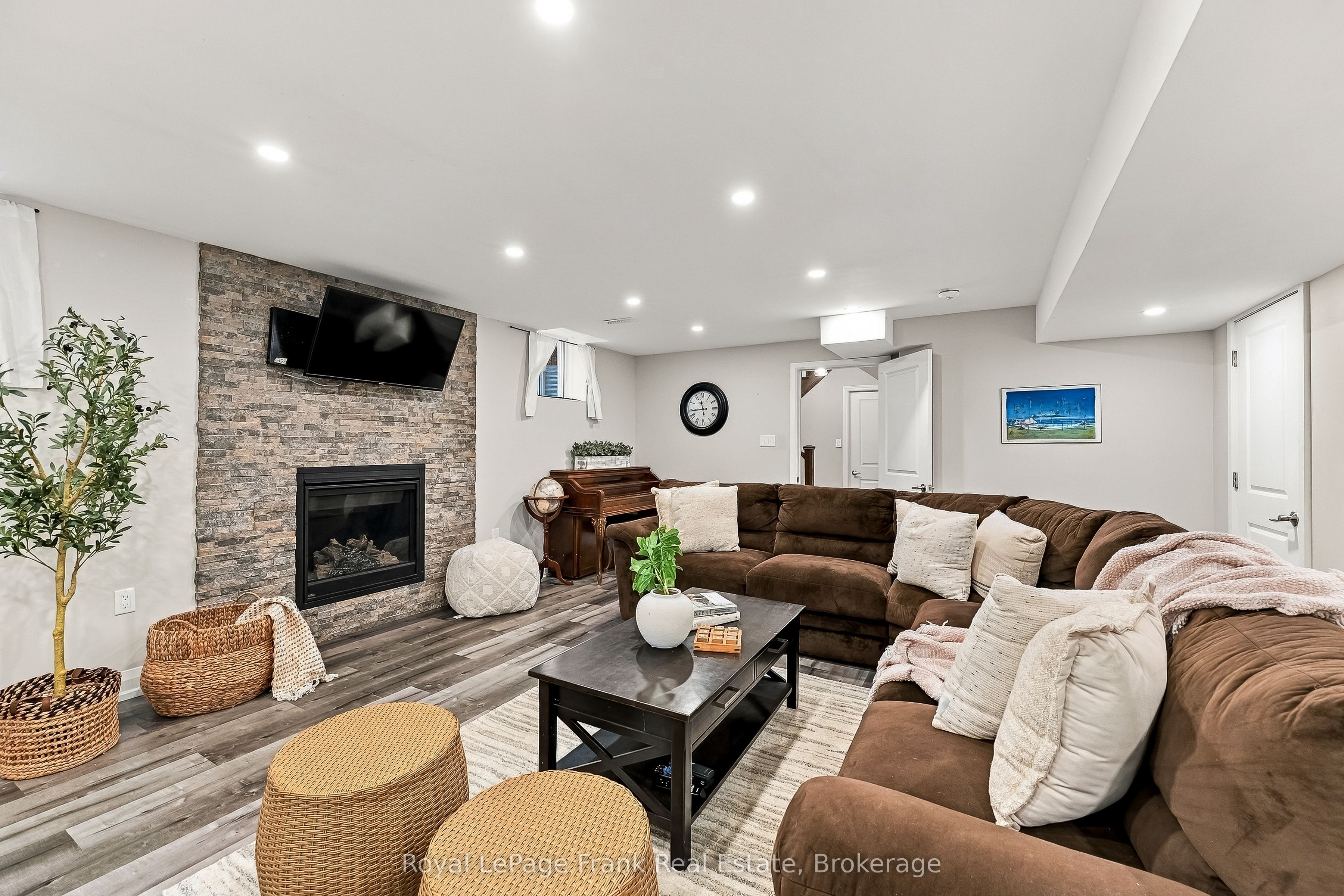 43 Glenhaven Court Property Photo 21