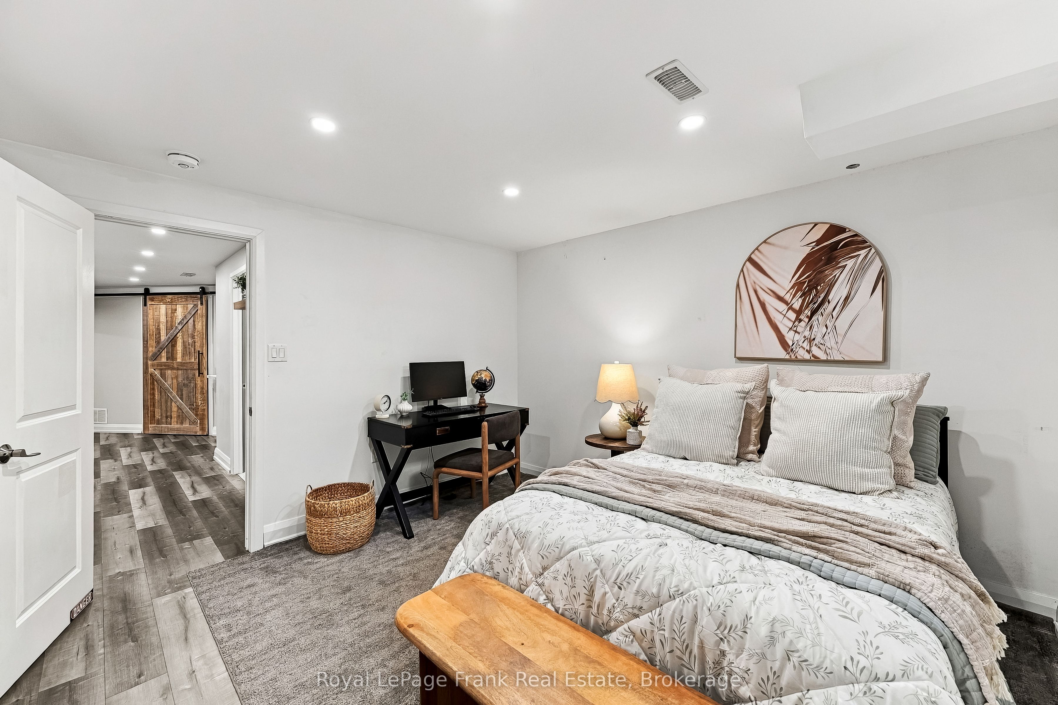 43 Glenhaven Court Property Photo 26