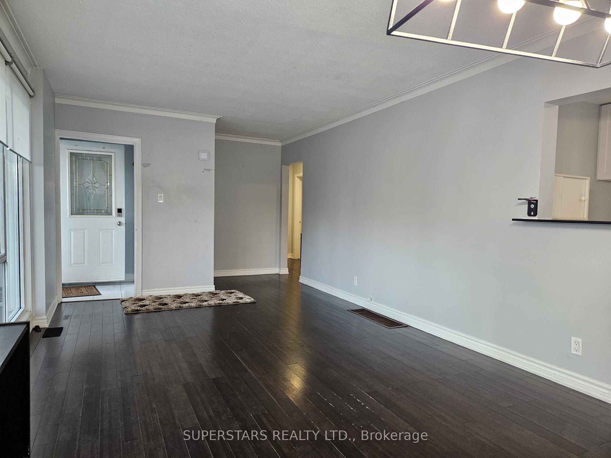 2258 Brimley Road Main Property Photo 2