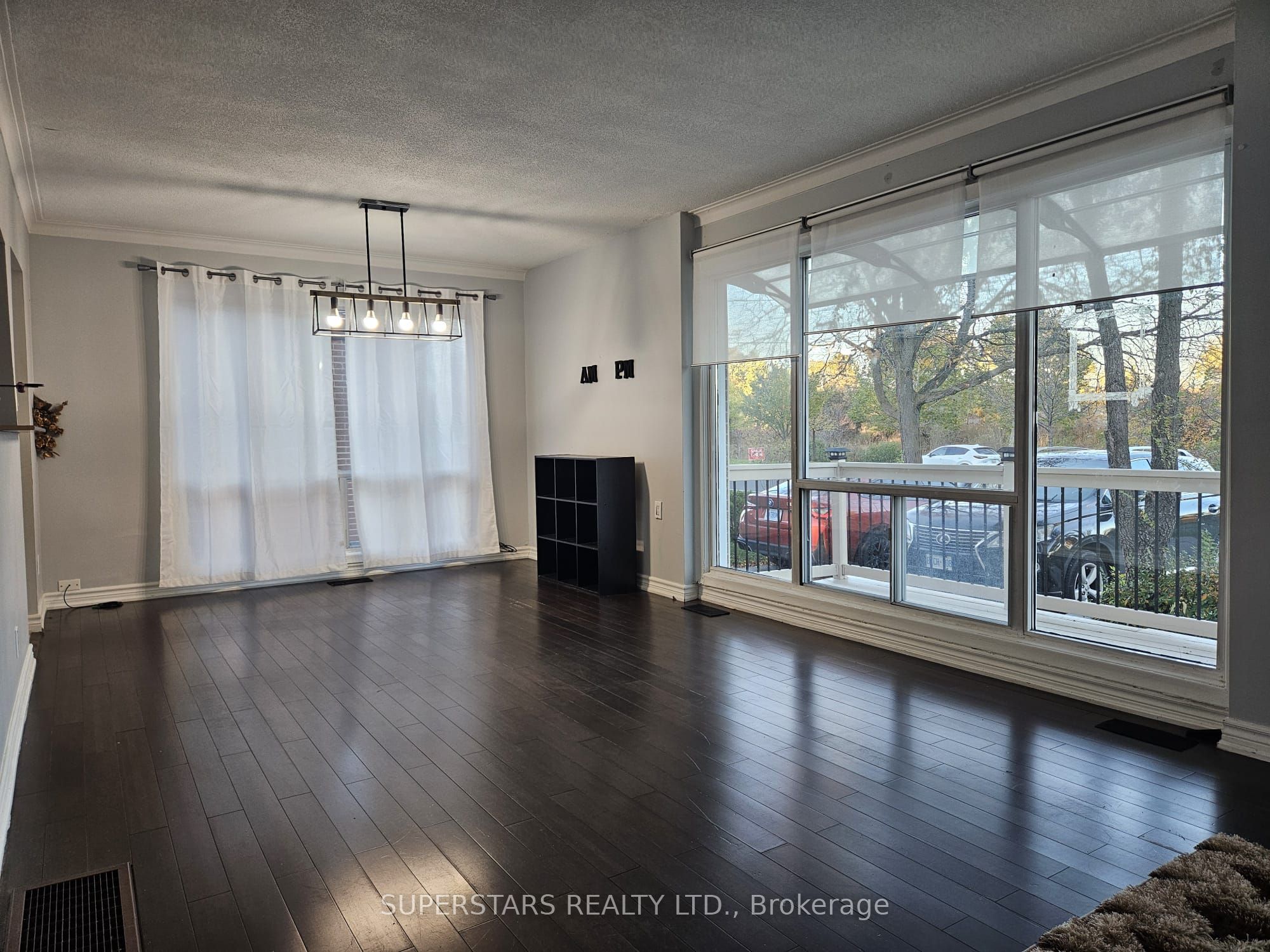 2258 Brimley Road Main Property Photo 4