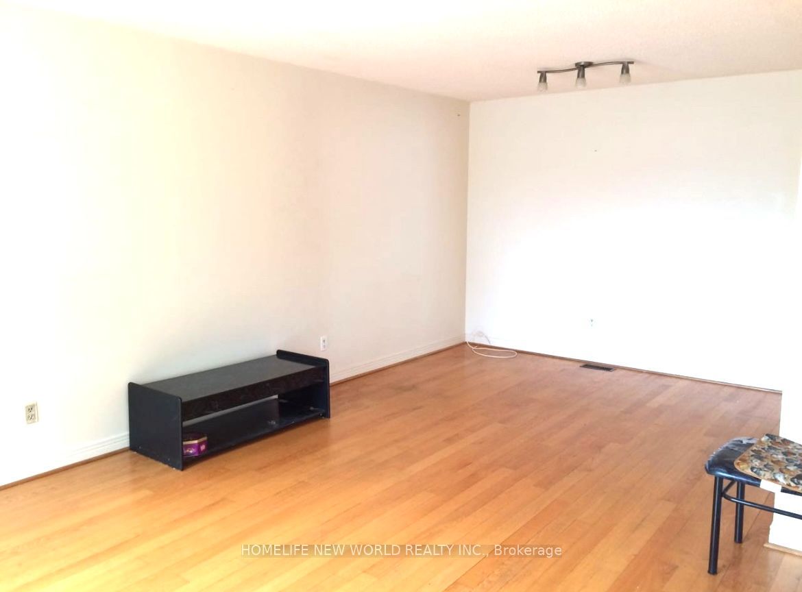 95 Pettibone Square Property Photo 7