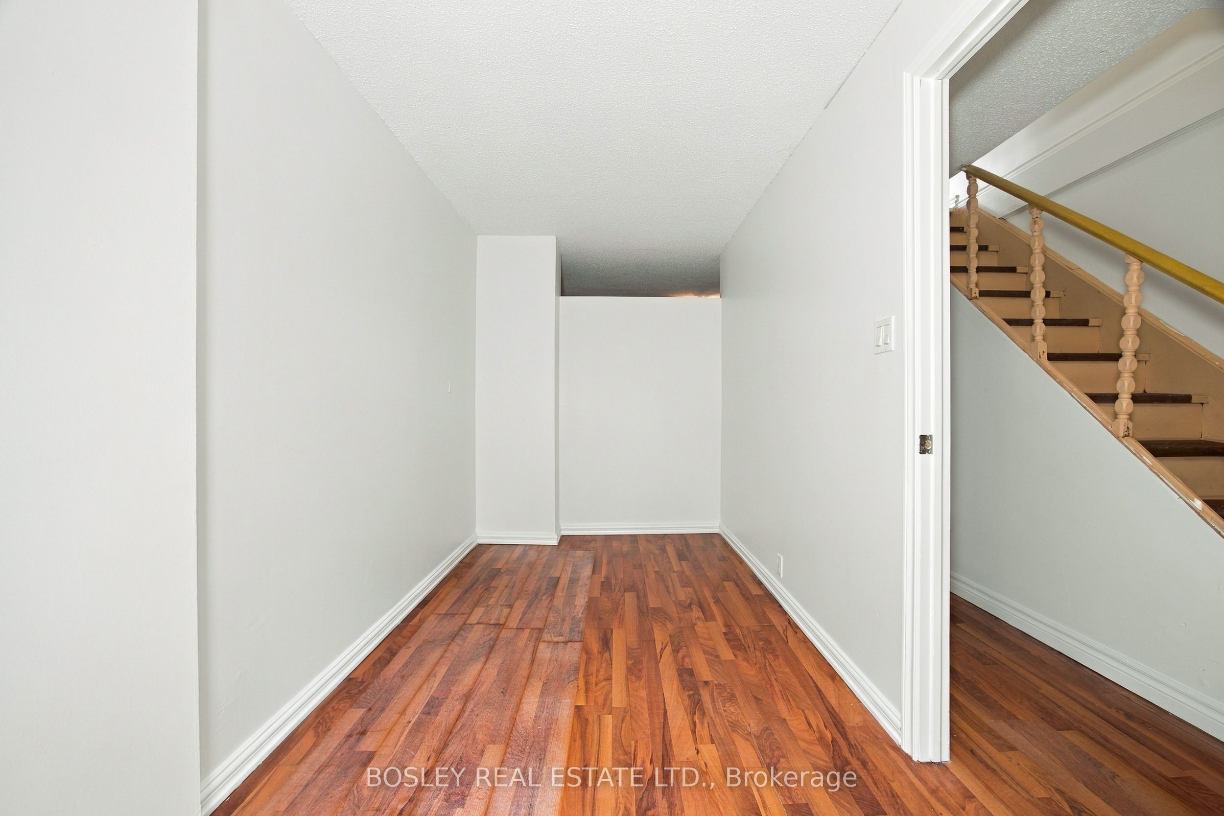 114 Rhodes Avenue Property Photo 2