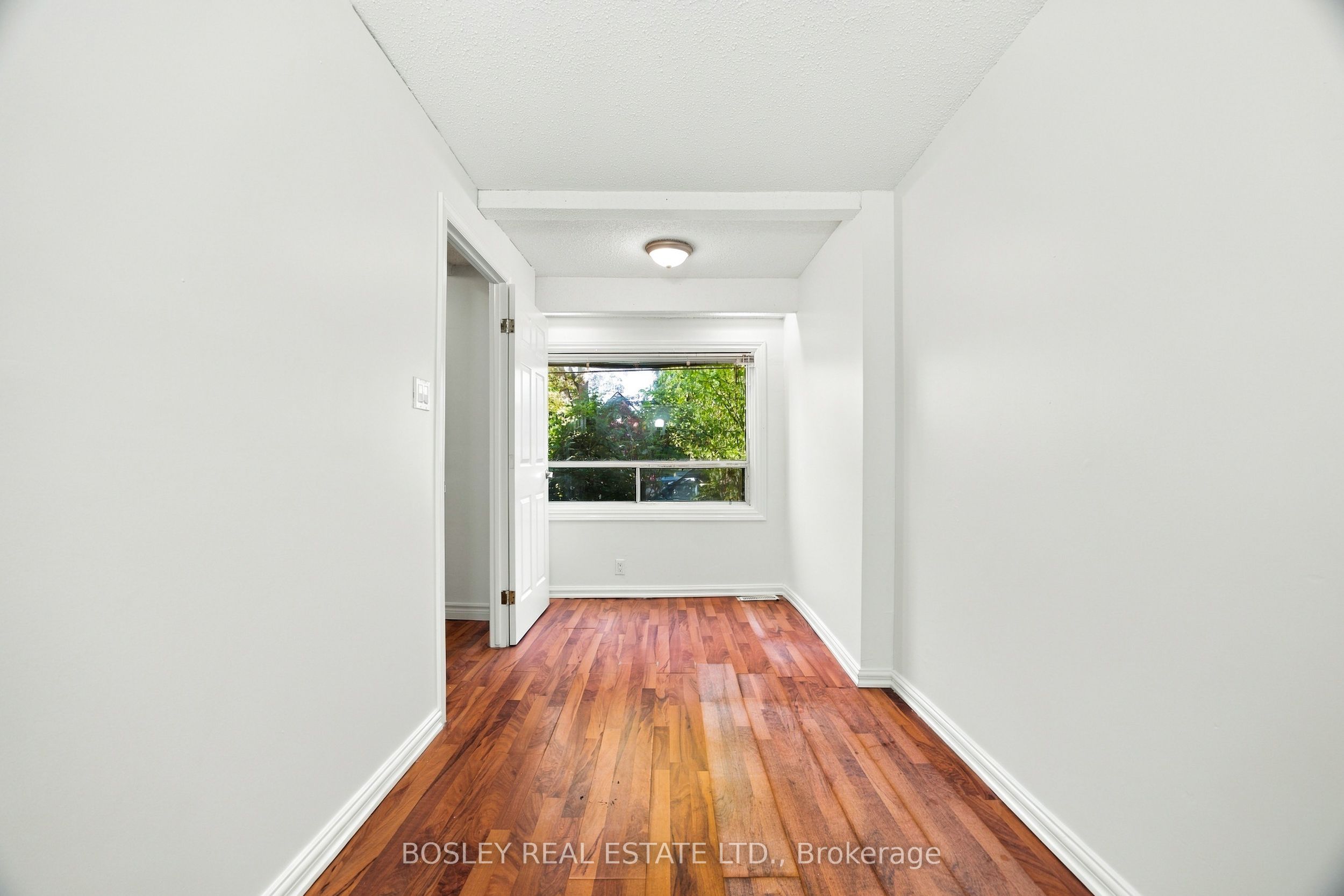 114 Rhodes Avenue Property Photo 5