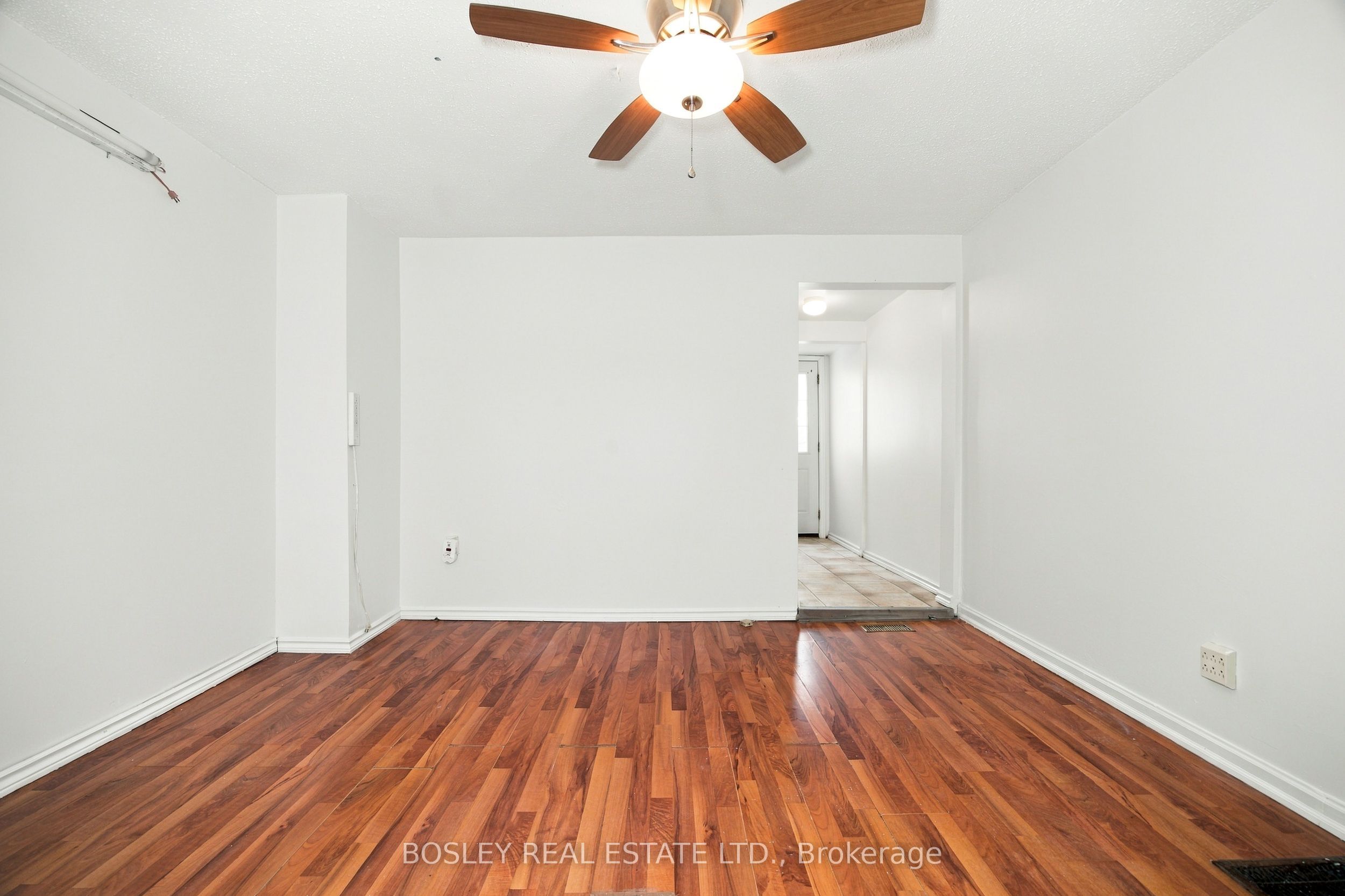 114 Rhodes Avenue Property Photo 10
