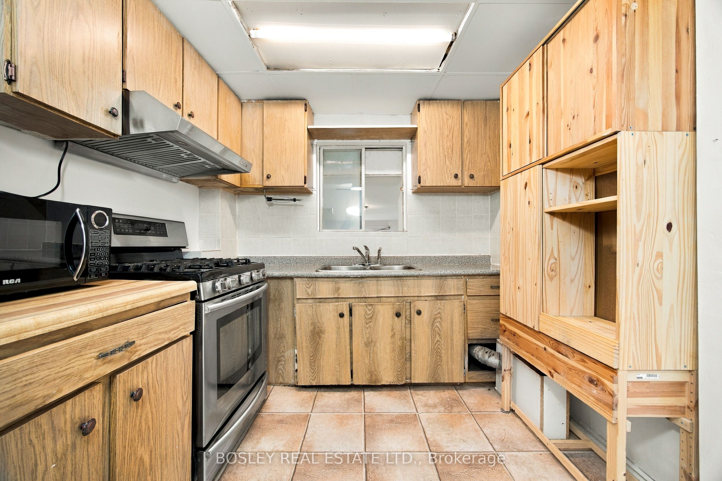 114 Rhodes Avenue Property Photo 16