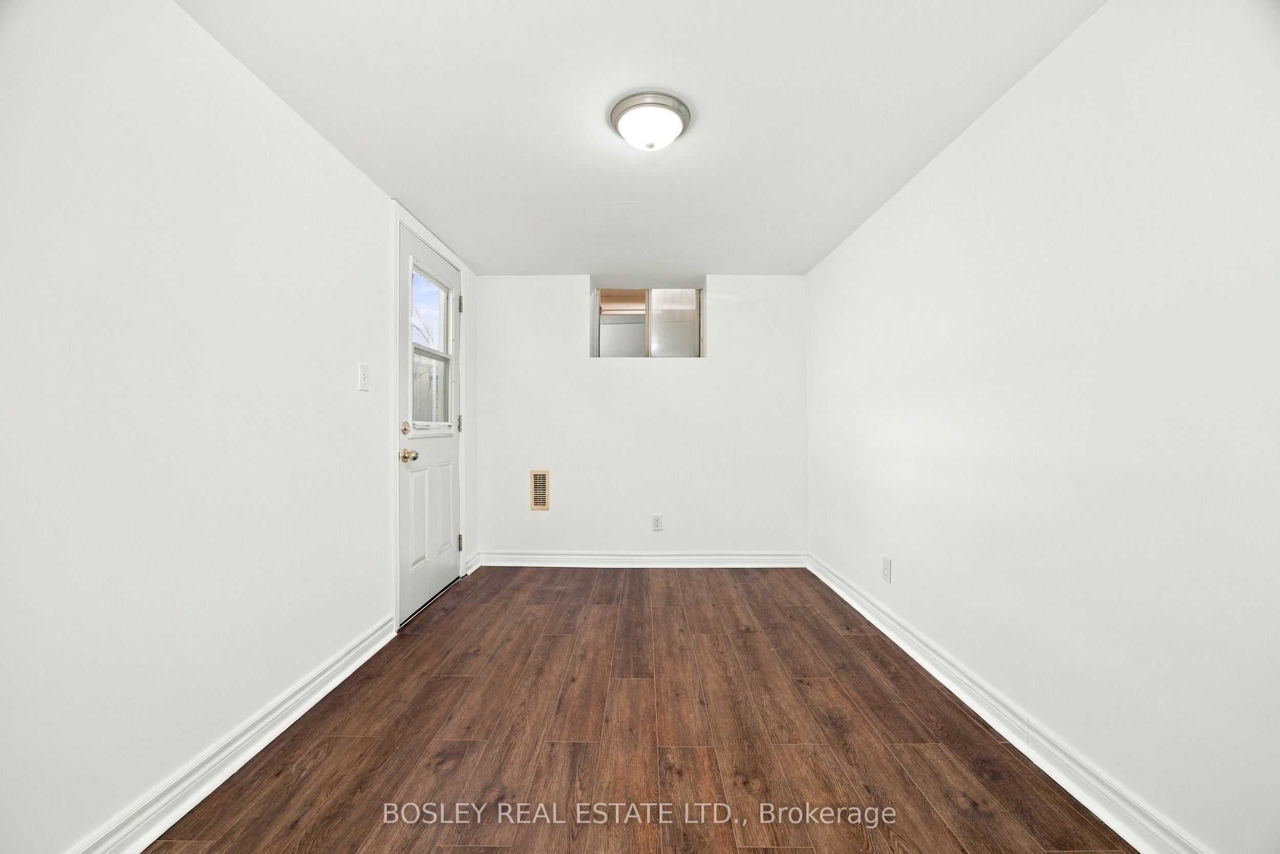 114 Rhodes Avenue Property Photo 21