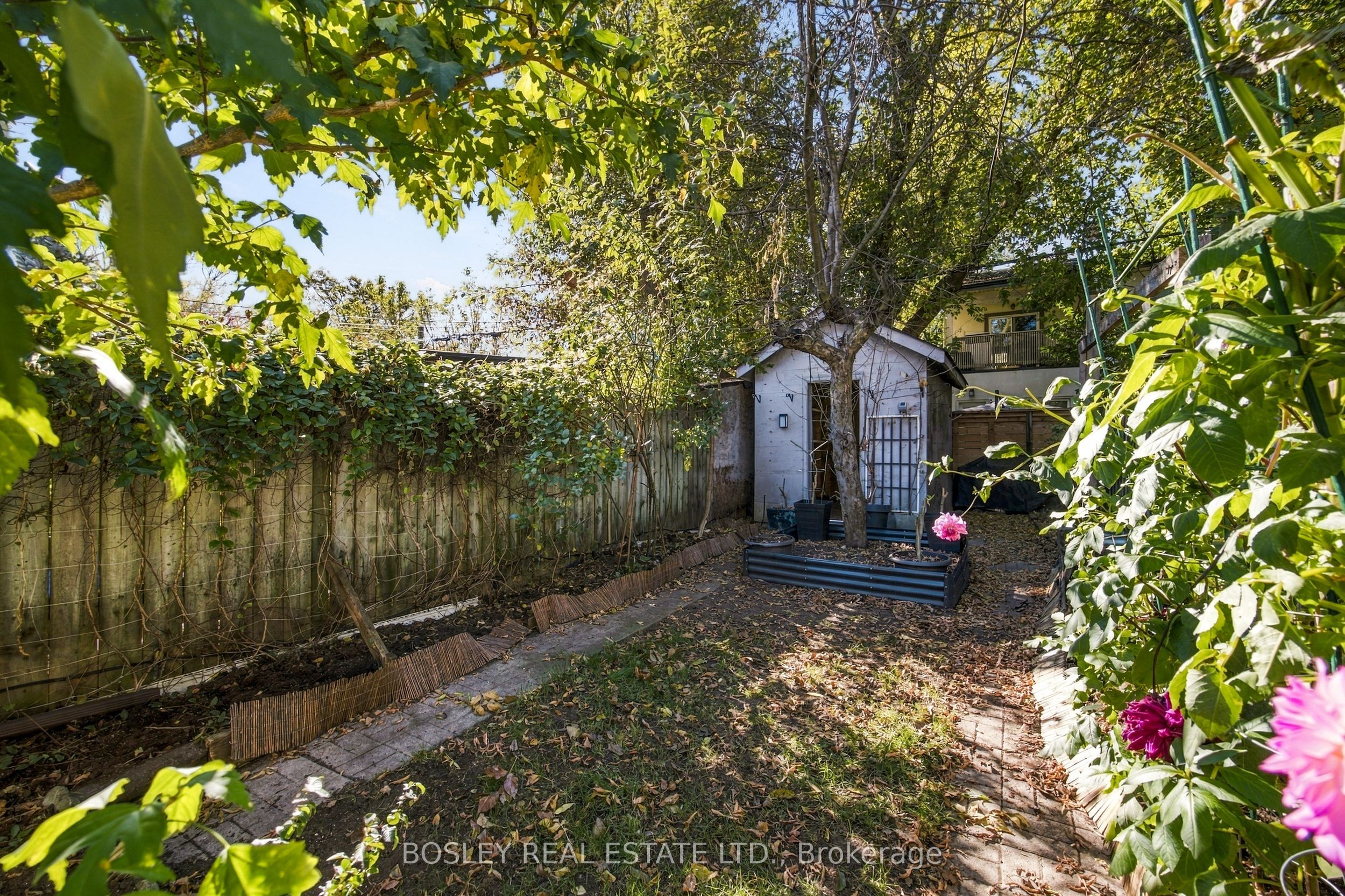 114 Rhodes Avenue Property Photo 41