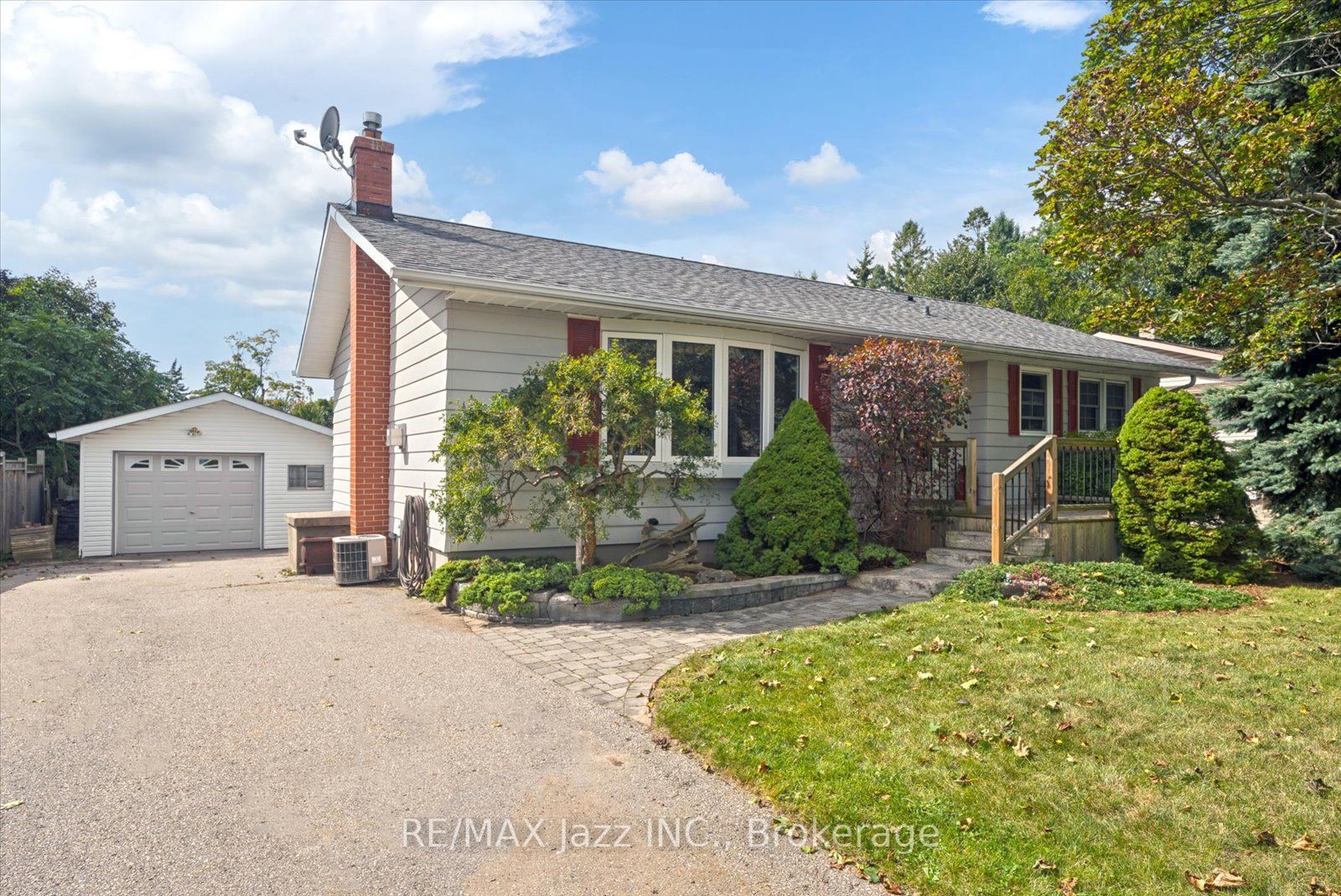 354 Beaver Street S Property Photo 1