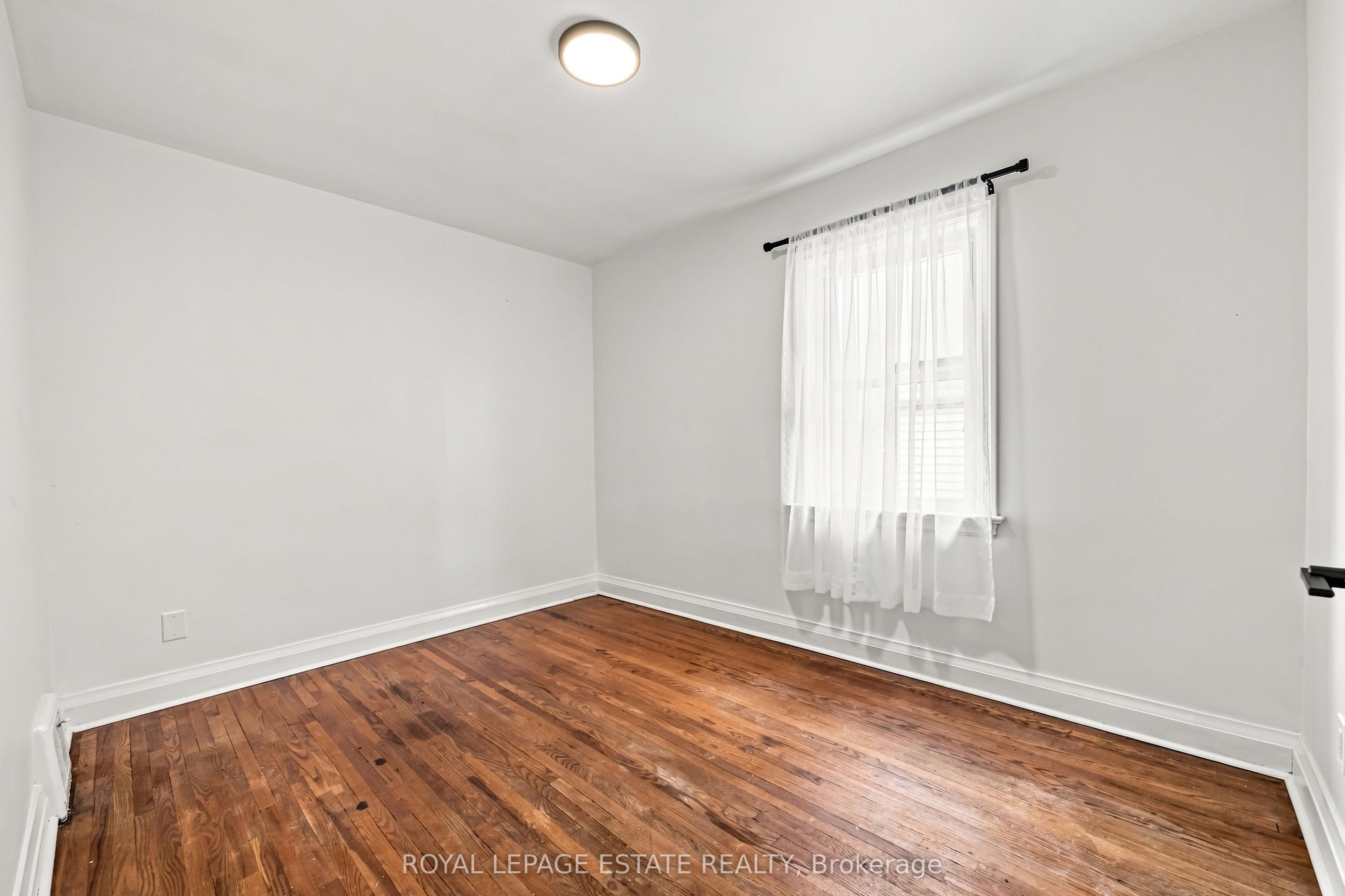 17 Arden Crescent Upper Property Photo 15