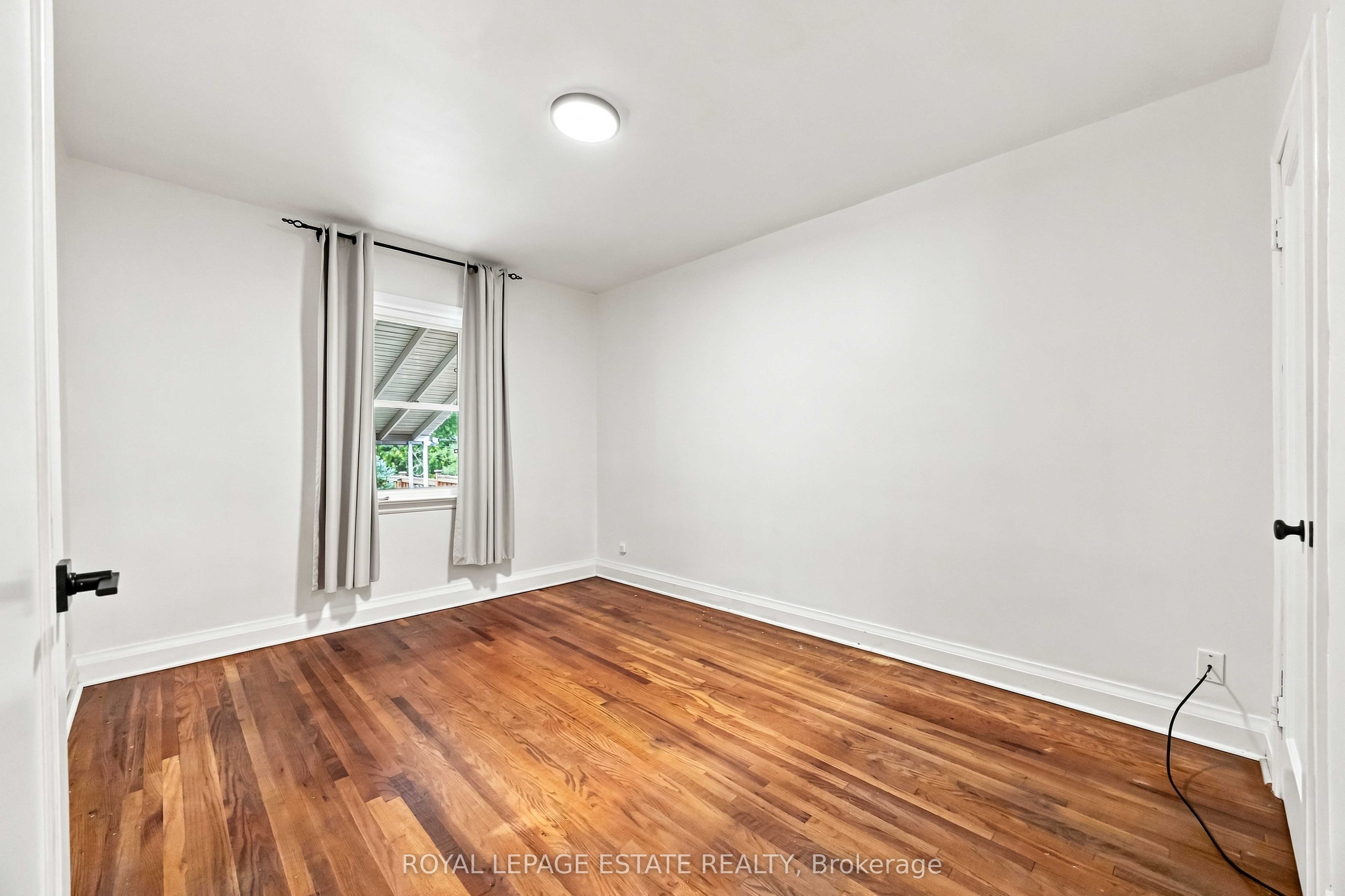 17 Arden Crescent Upper Property Photo 16