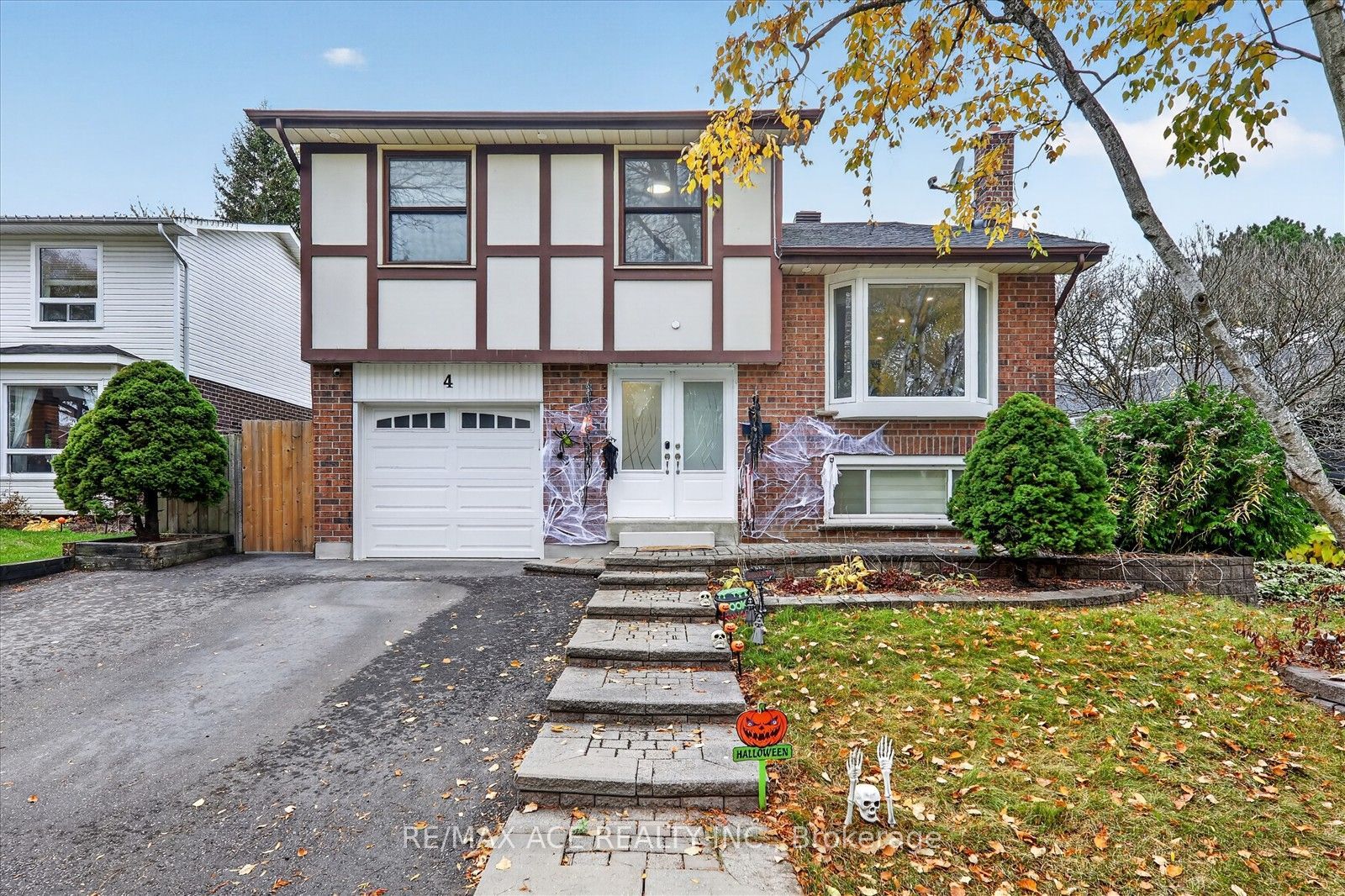 4 Renfield Crescent Property Photo 3