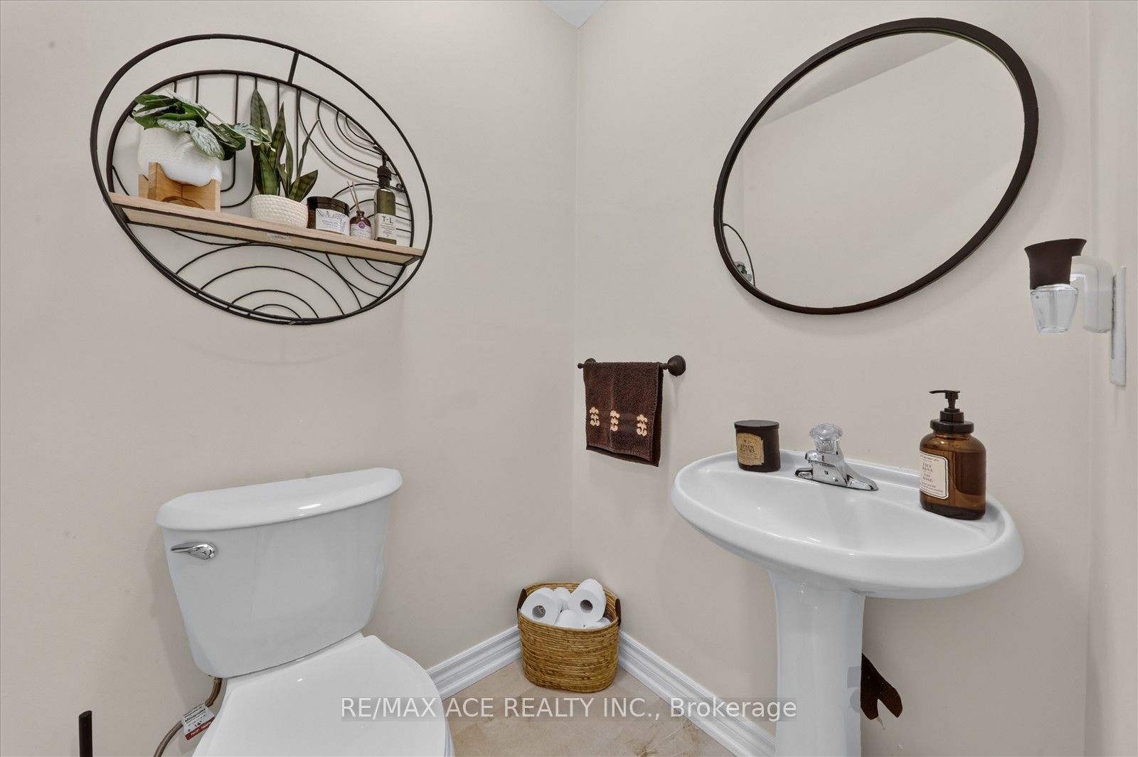 4 Renfield Crescent Property Photo 7