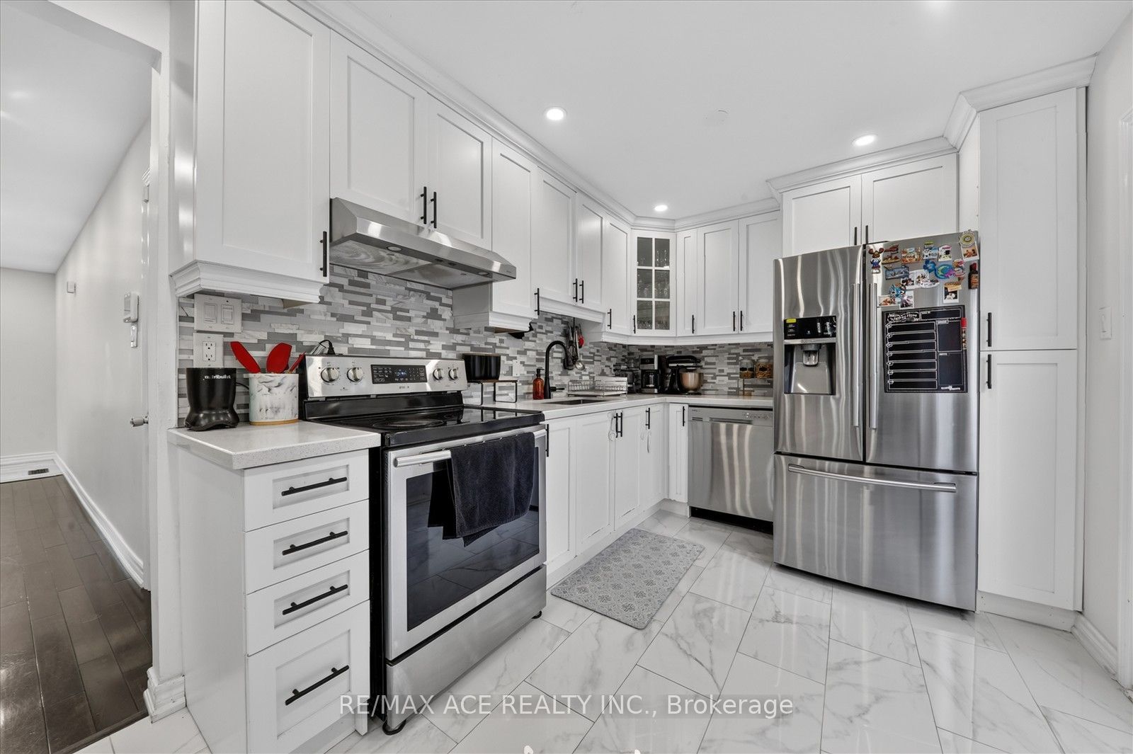 4 Renfield Crescent Property Photo 12
