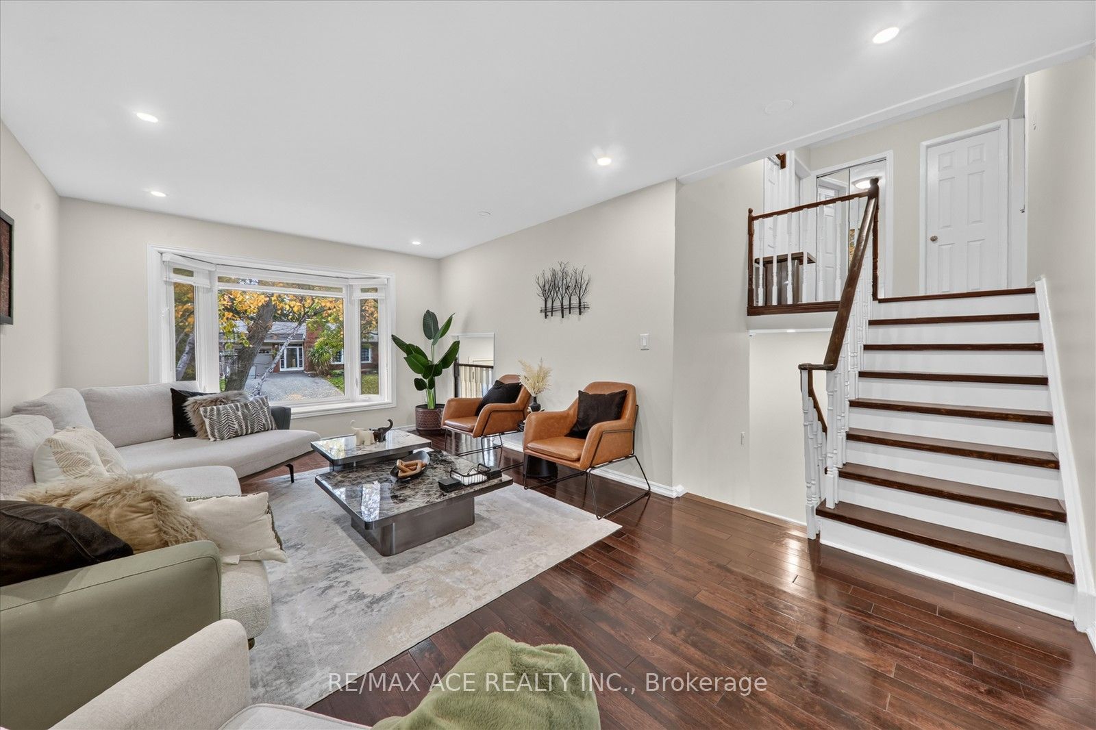 4 Renfield Crescent Property Photo 16