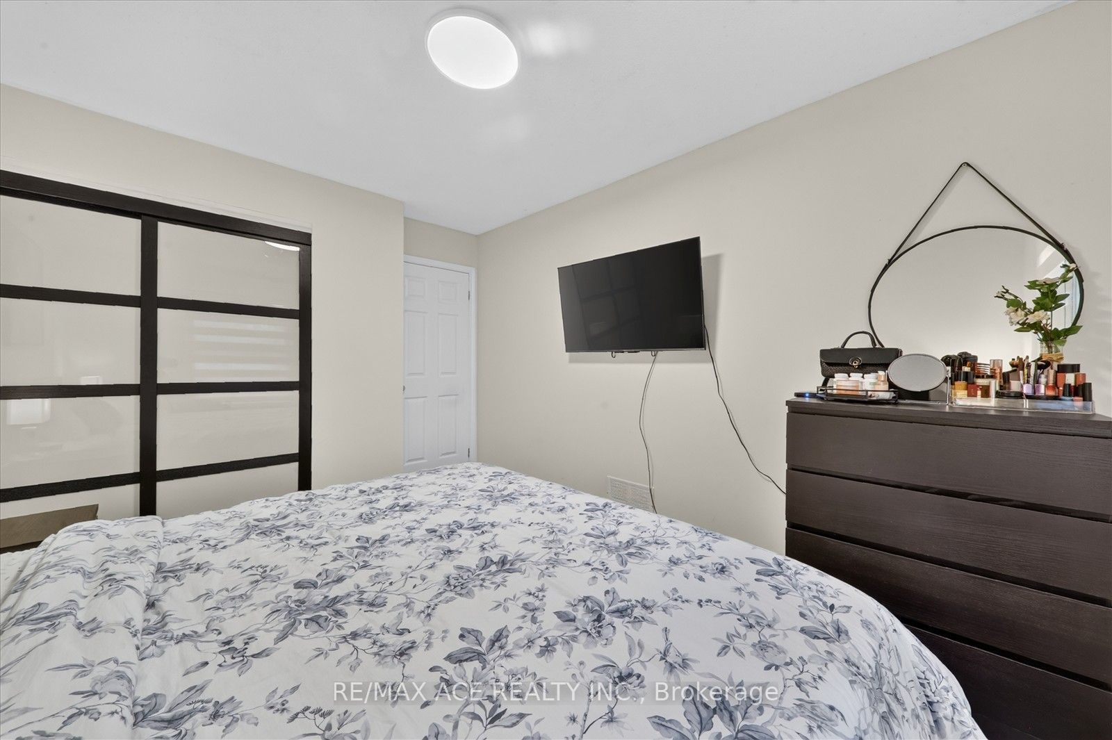 4 Renfield Crescent Property Photo 25