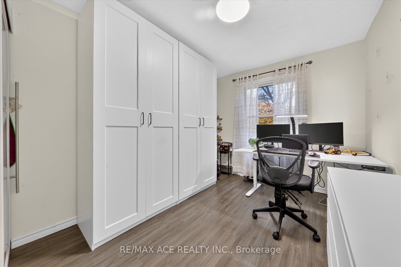 4 Renfield Crescent Property Photo 26