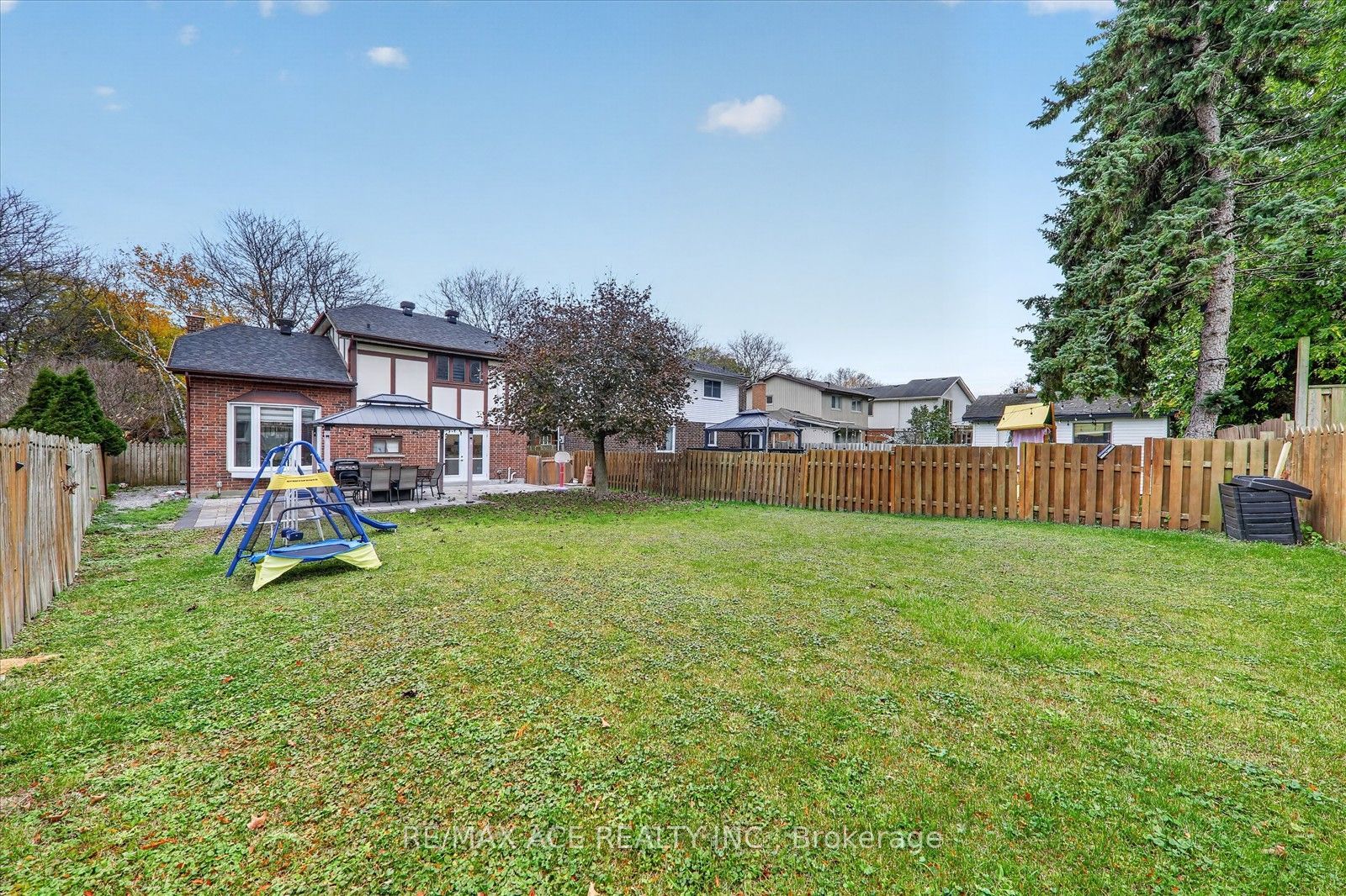 4 Renfield Crescent Property Photo 38