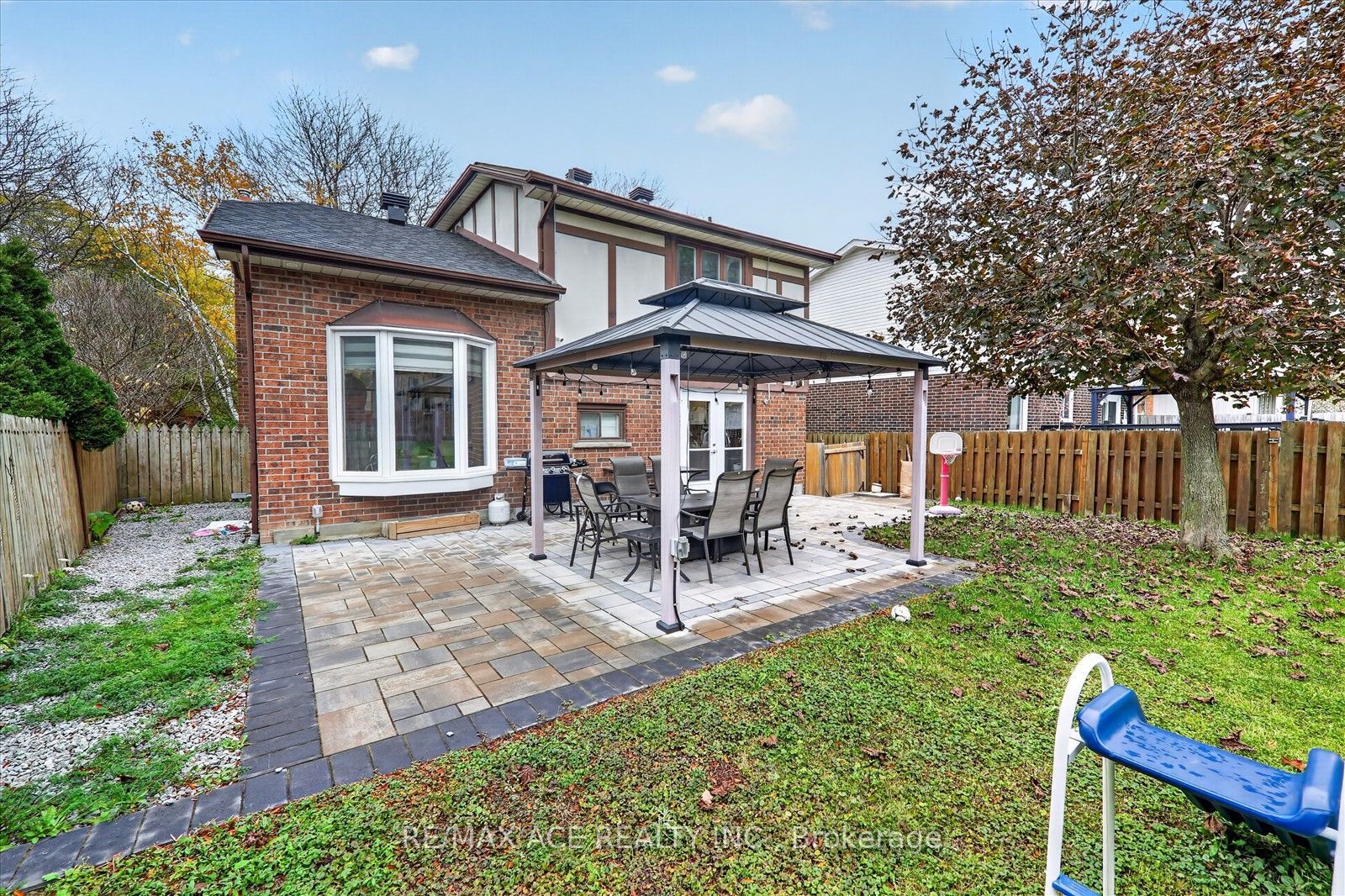 4 Renfield Crescent Property Photo 39