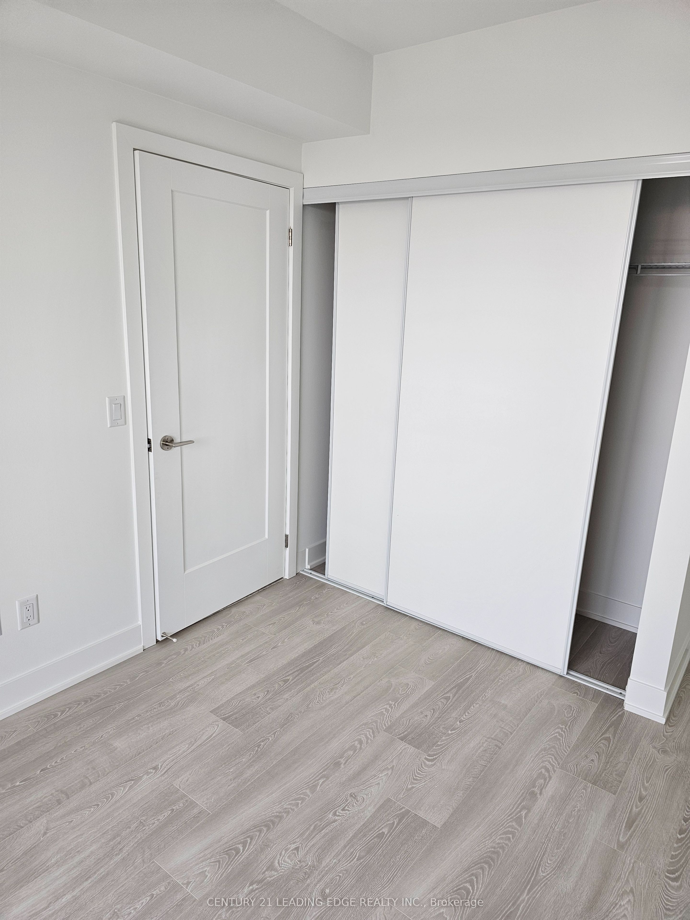 2545 Simcoe Street N 1125 Property Photo 9