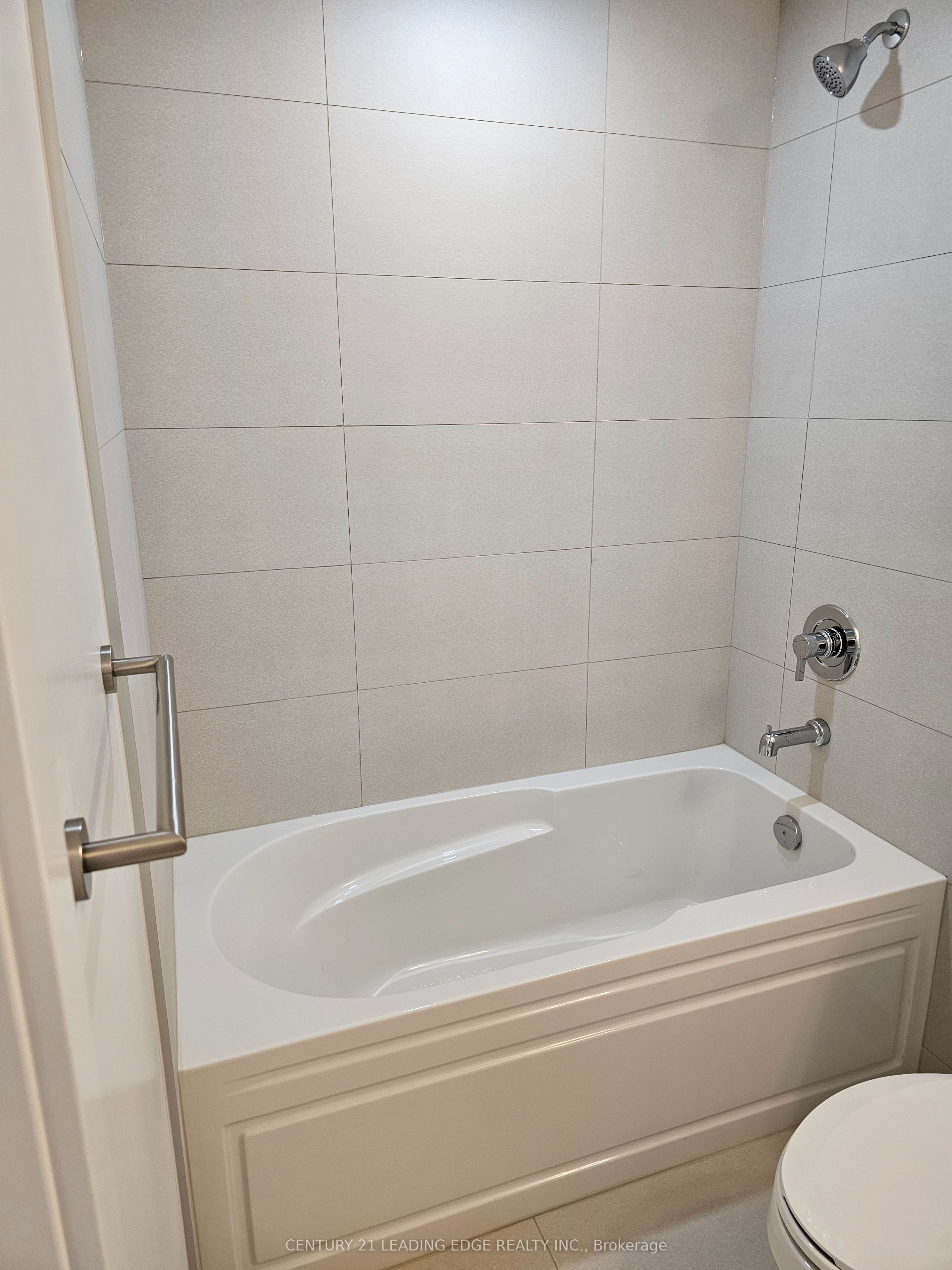2545 Simcoe Street N 1125 Property Photo 13