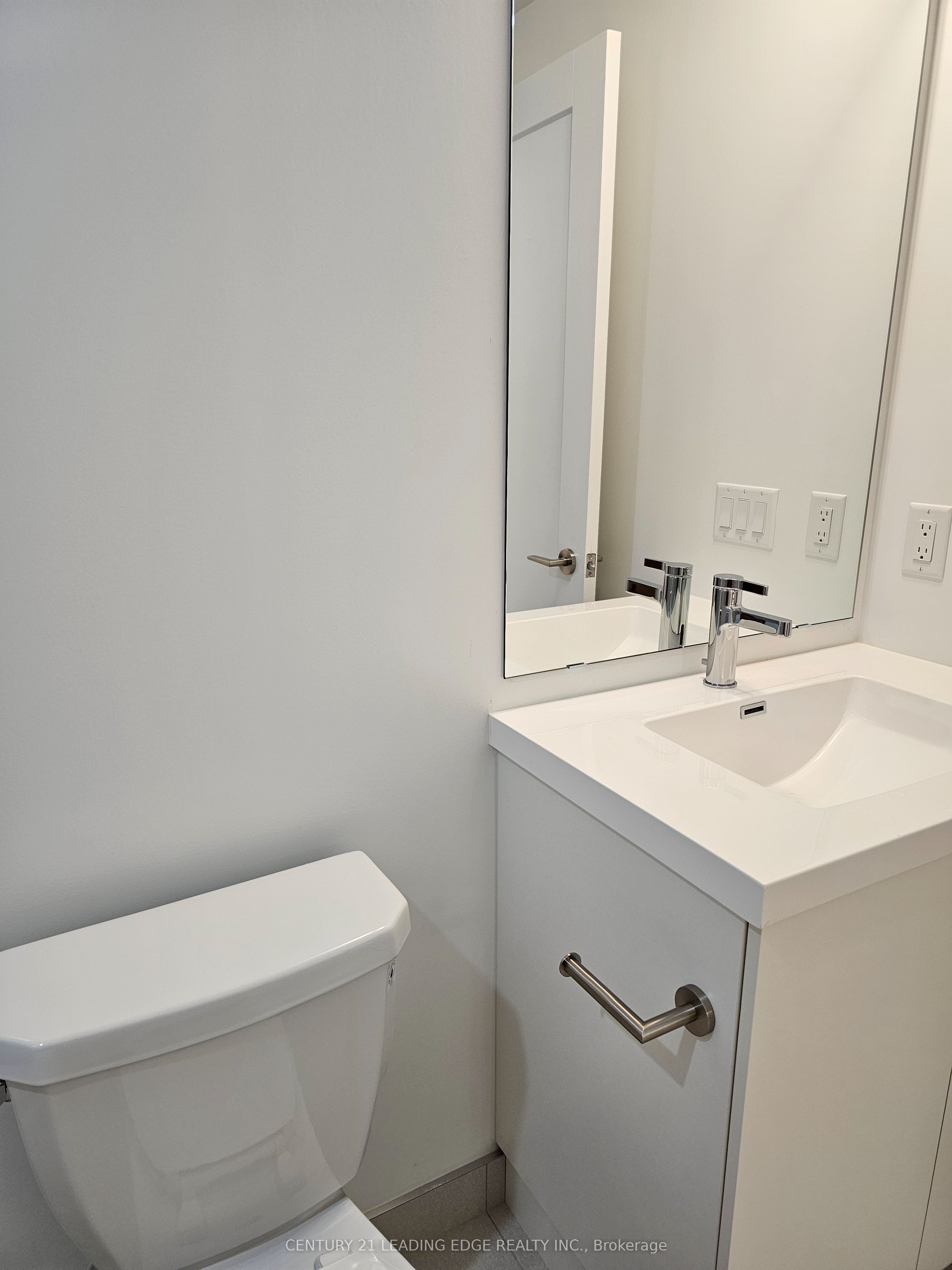 2545 Simcoe Street N 1125 Property Photo 14