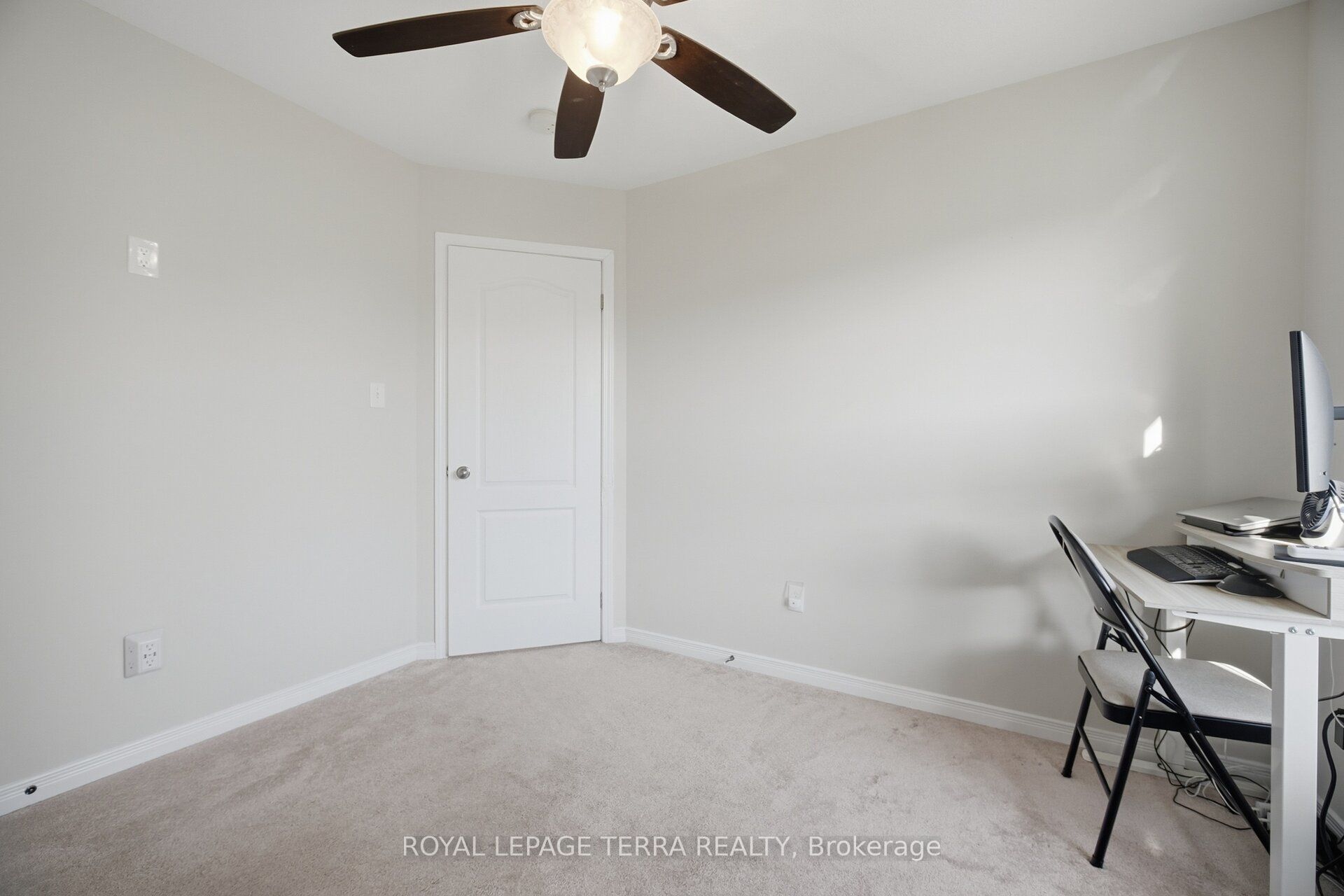 86 Edwin Carr Street Property Photo 32