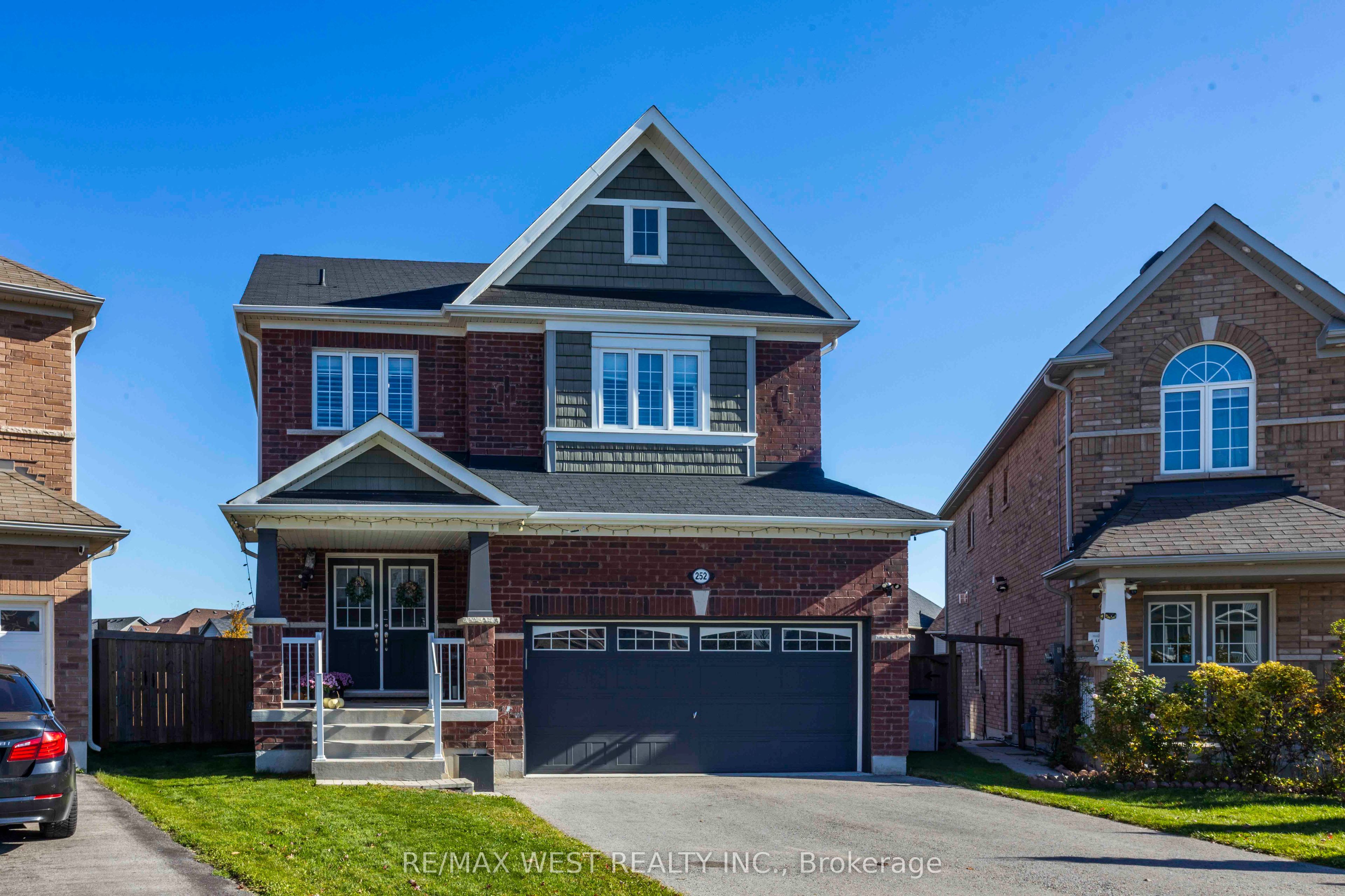 252 Pimlico Drive Property Photo 1