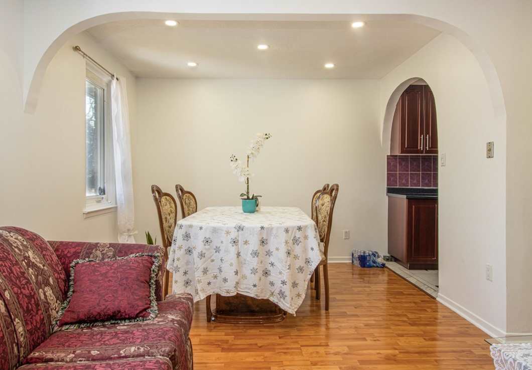 16 Duffort Crt Property Photo 5