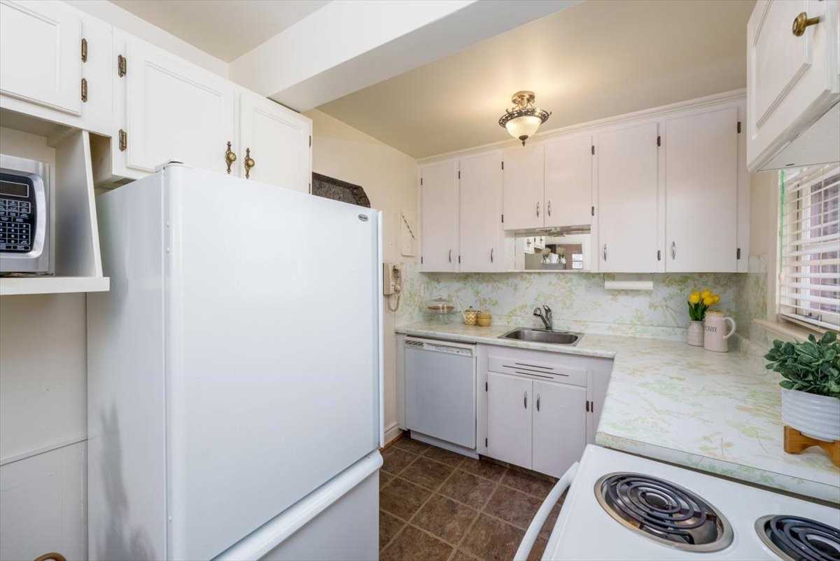 18 Holswade Rd Property Photo 13