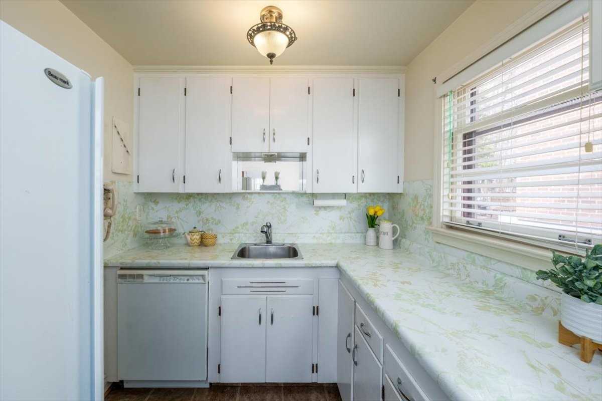 18 Holswade Rd Property Photo 14