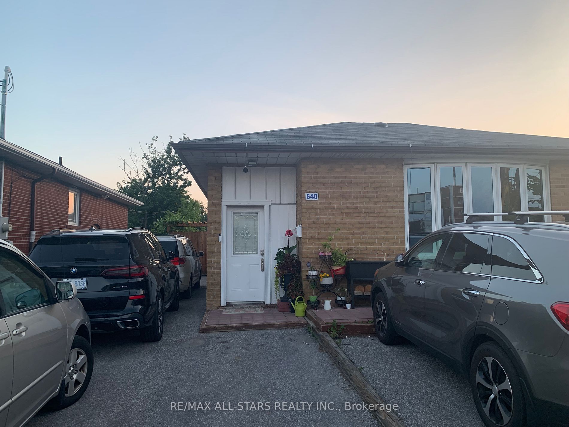 640 Mccowan Rd Property Photo
