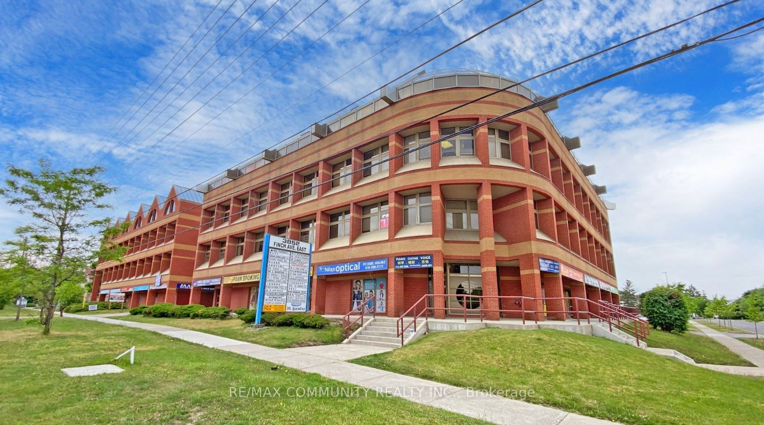 3852 Finch Ave E Property Photo