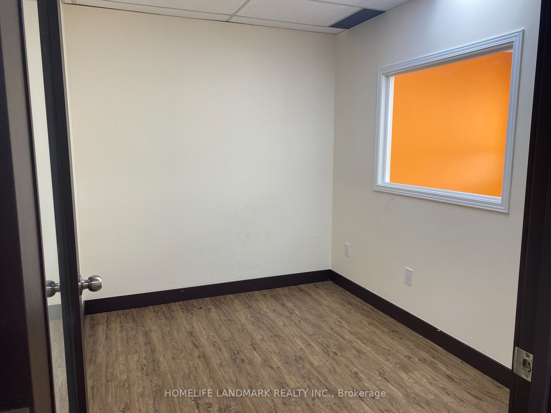 4433 Sheppard Ave E Property Photo 4