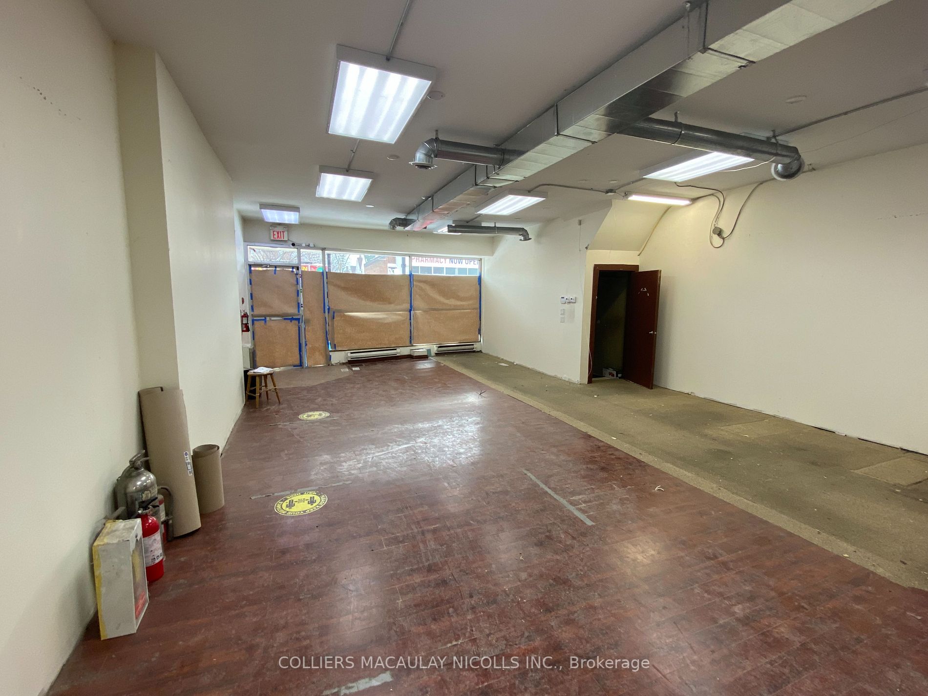 2928 Danforth Ave Property Photo 2