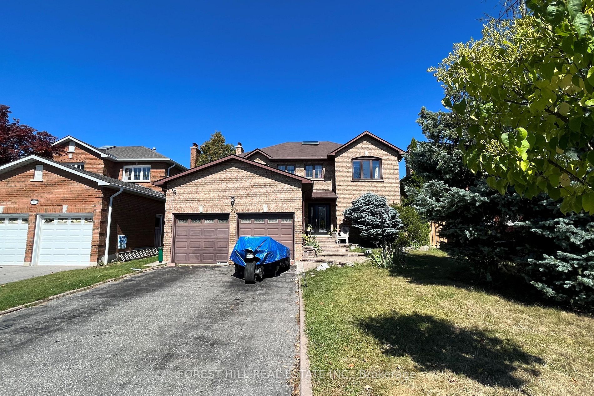37 Corner Stone Cres Property Photo 1