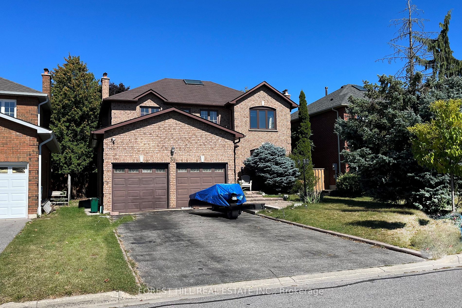 37 Corner Stone Cres Property Photo 2