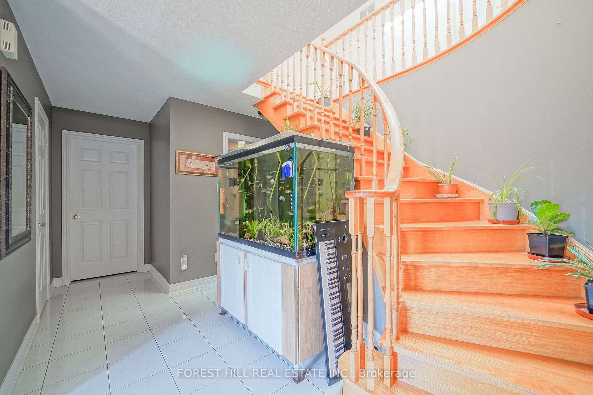37 Corner Stone Cres Property Photo 3
