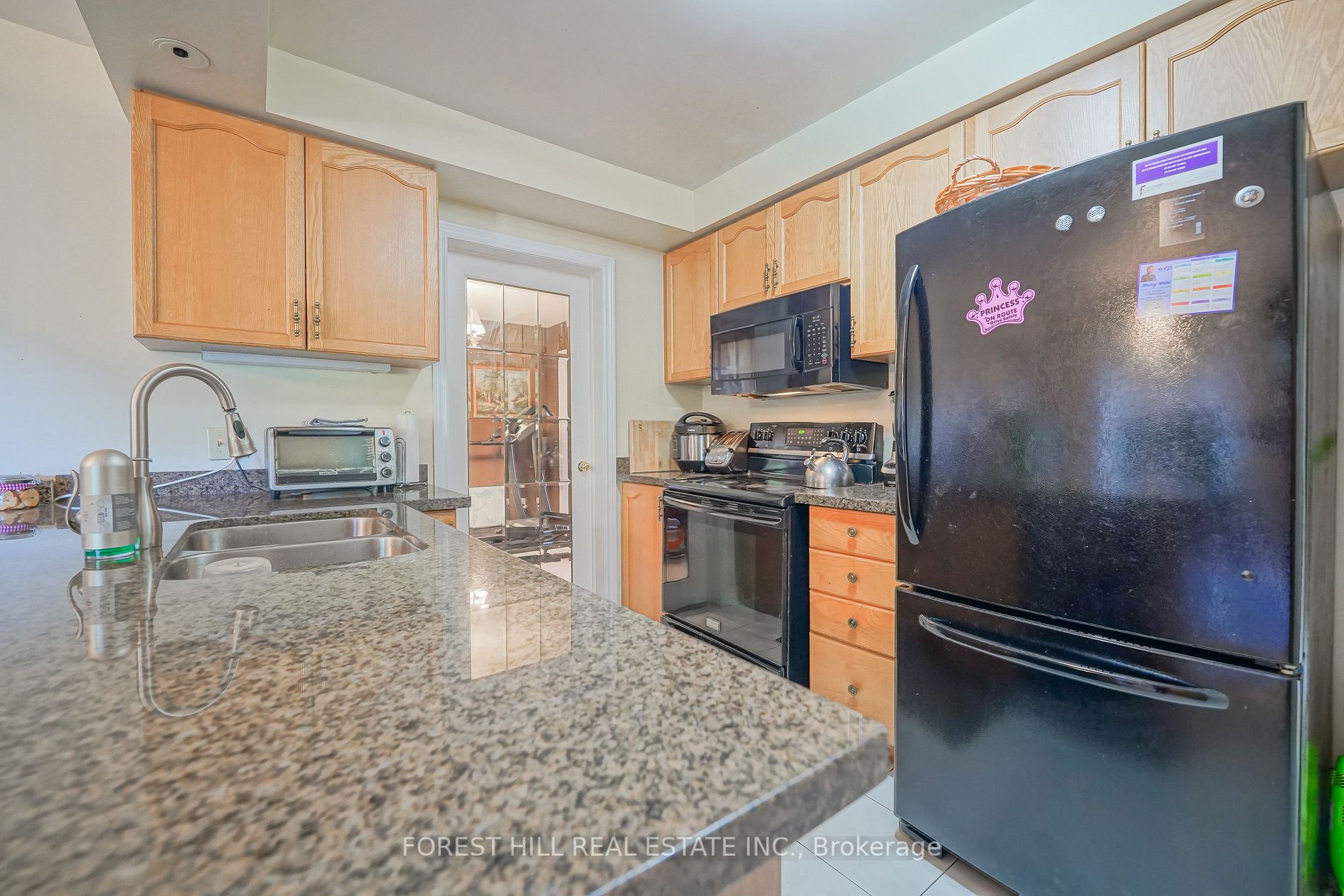 37 Corner Stone Cres Property Photo 11