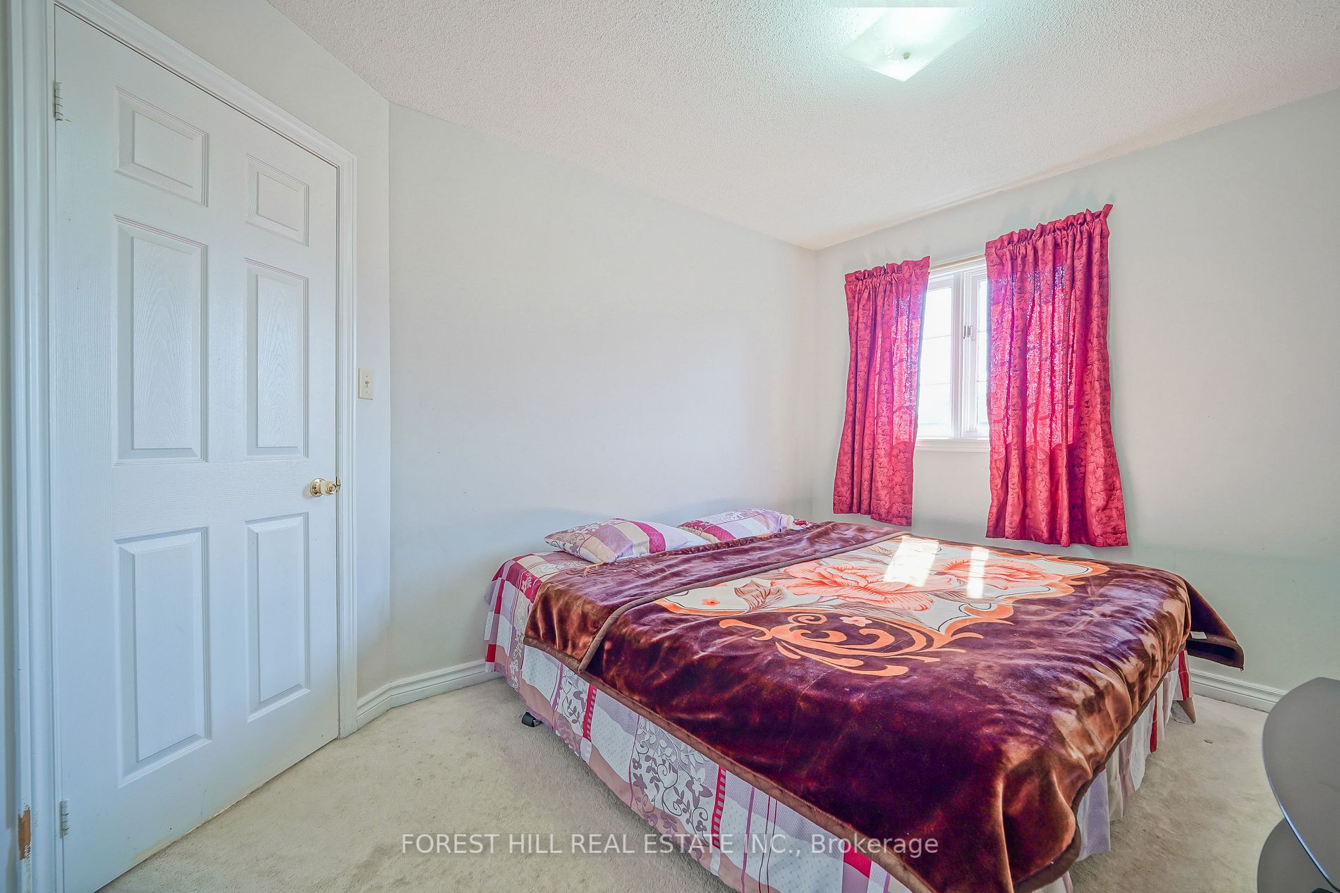 37 Corner Stone Cres Property Photo 24